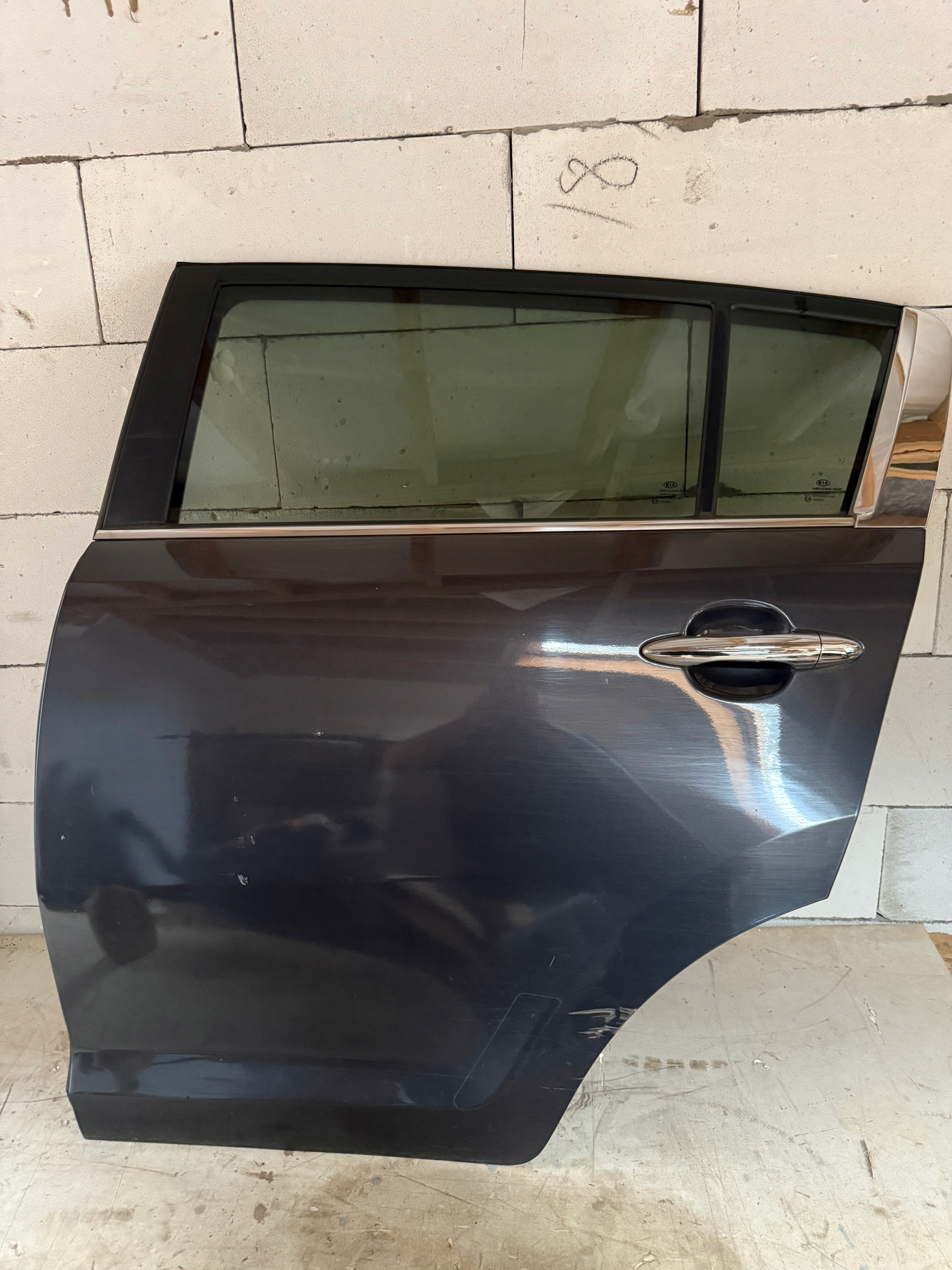 KIA SPORTAGE 3 III DRZWI LEWY TYŁ KOLOR BE KOMPLETNE