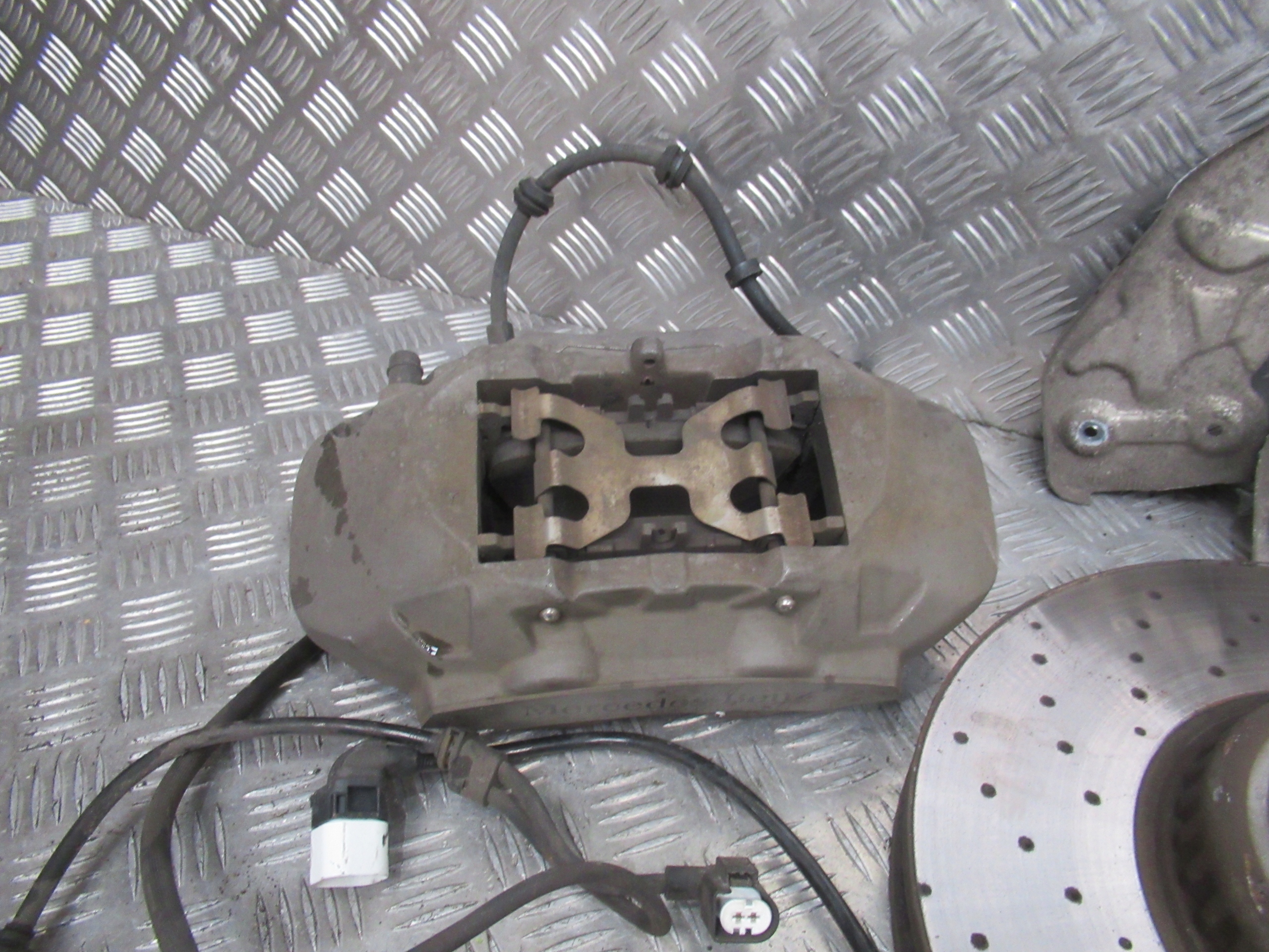 MERCEDES W205 C-KLASA HAMULCE TARCZE ZACISKI KOMPLET Producent Inny