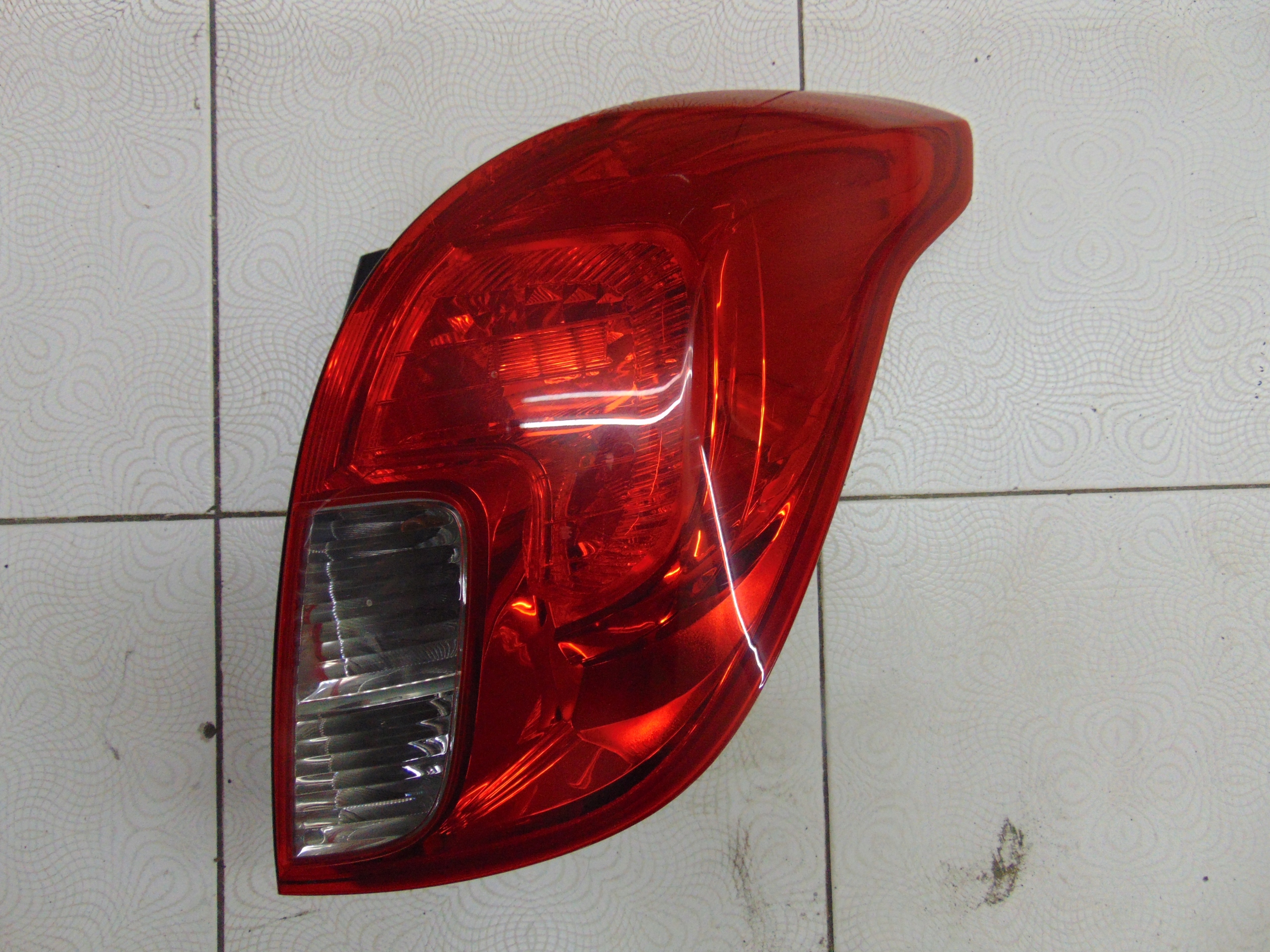 LICHT HECK HINTEN RECHTS OPEL MOKKA