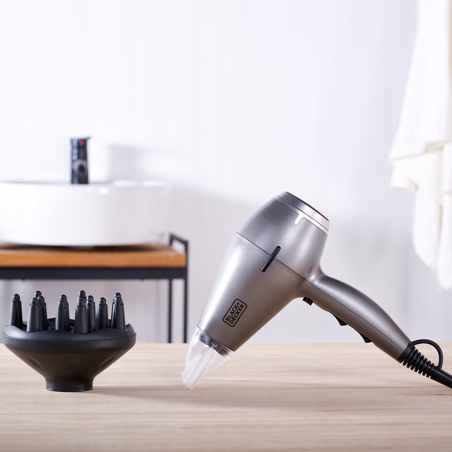 Vysoušeč vlasů Black+Decker, BXHDA2400E, 2 rychlosti, 3 teplotní úrovně, Ac