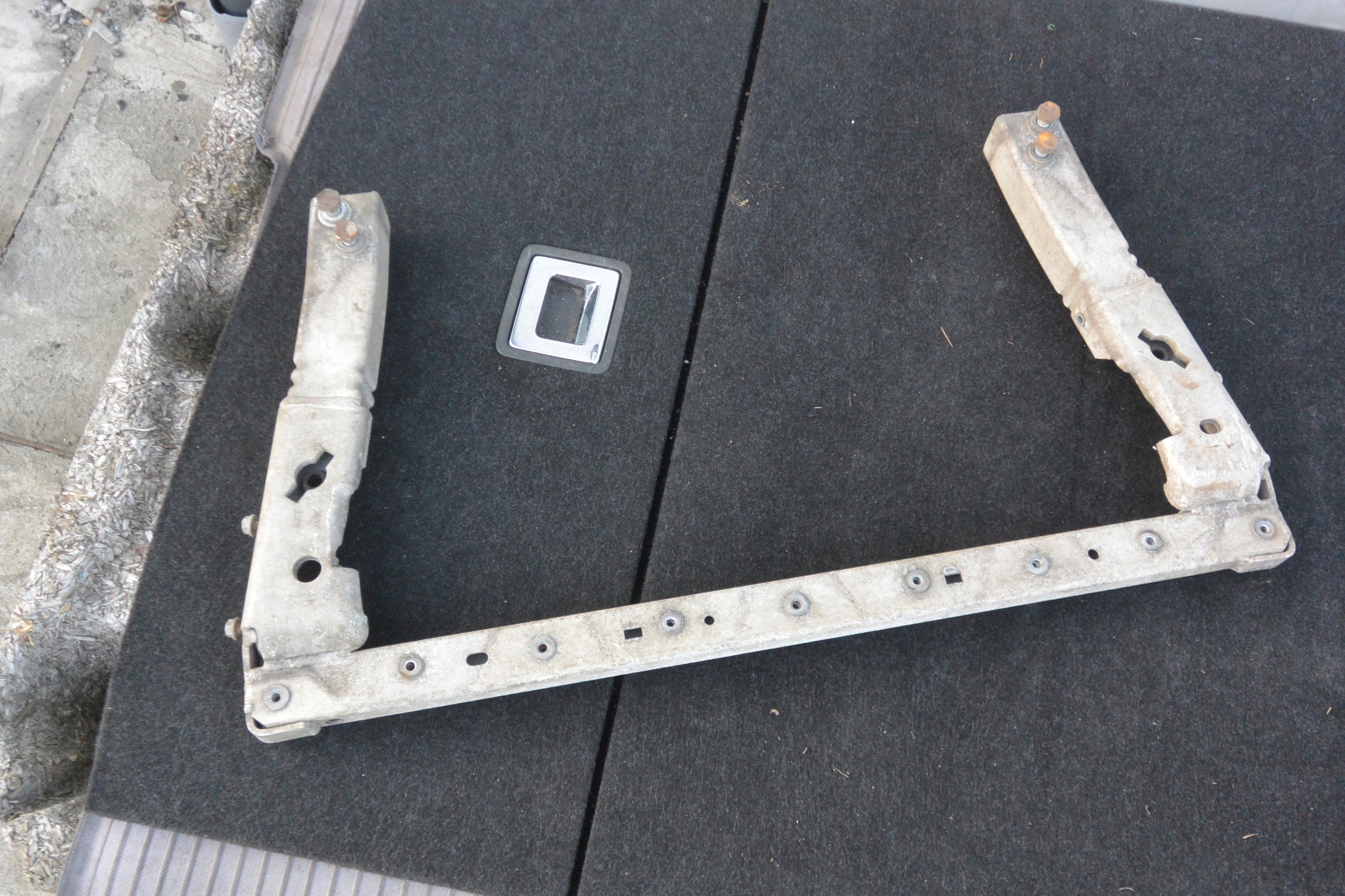 radiator stiffener pillar MASERATI GHIBLI III