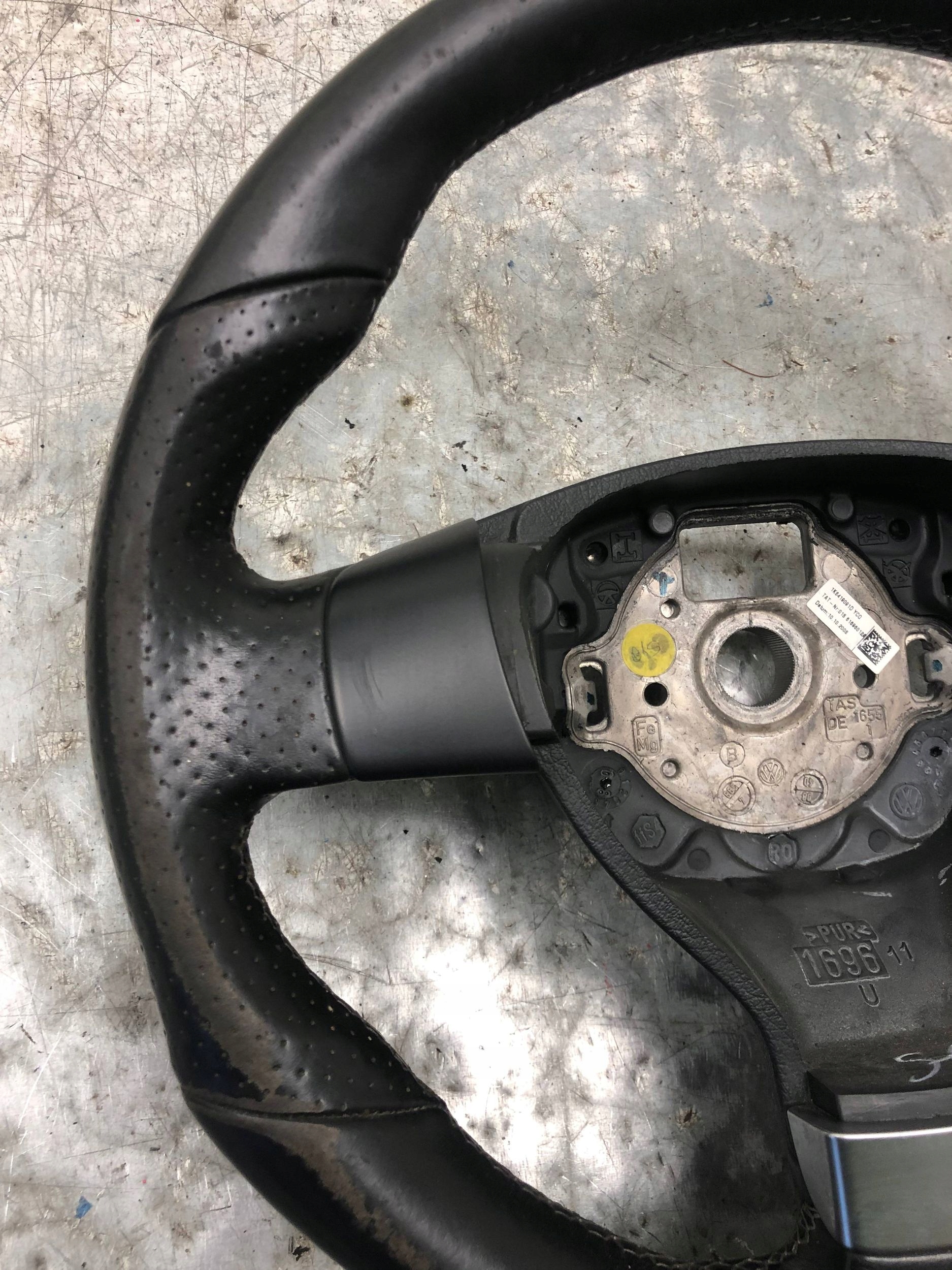 steering wheel, leather VW SCIROCCO 1K8419091D