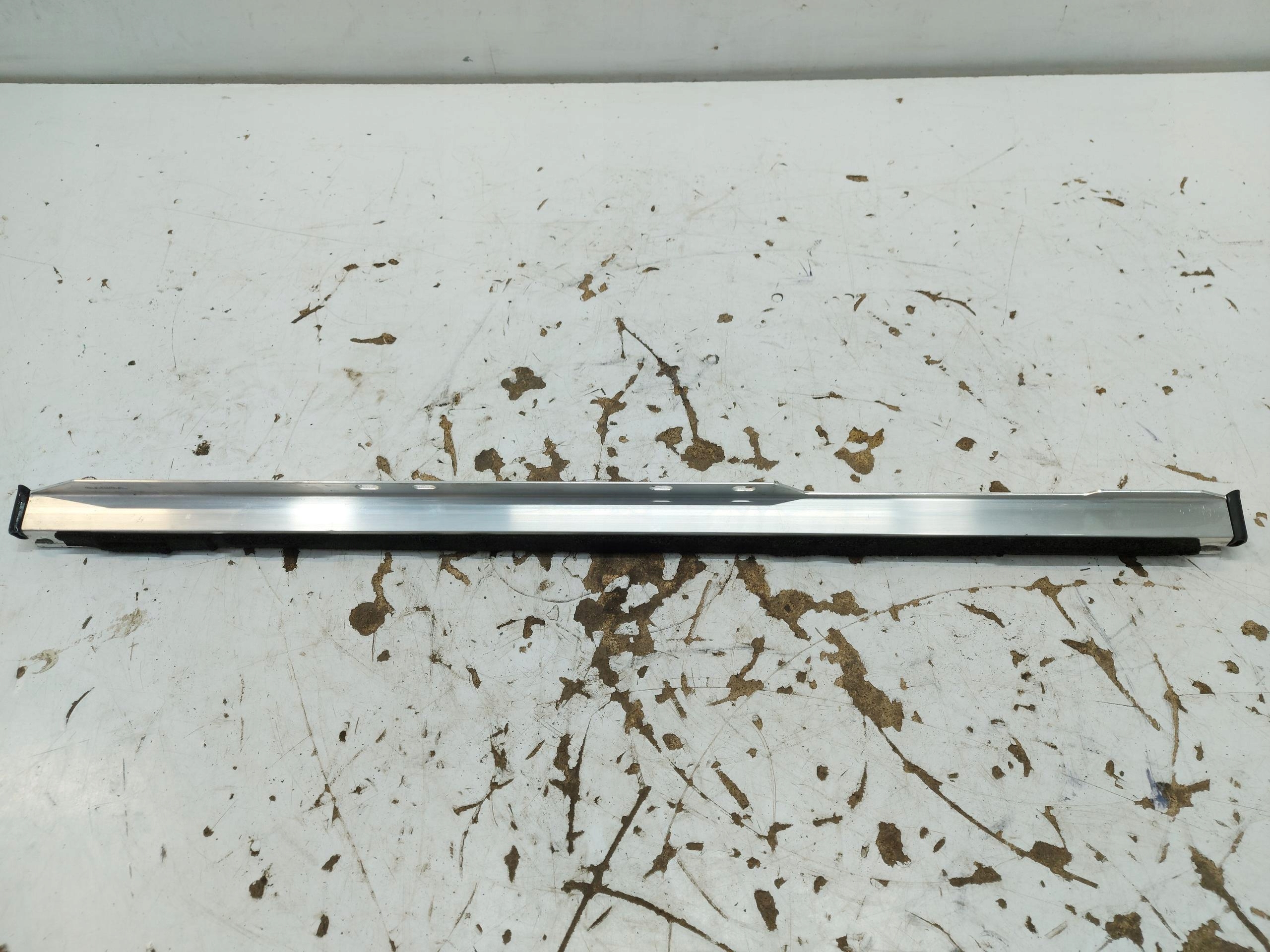 Volvo XC90 II LIFT B5 2021 sider console brace 31448888