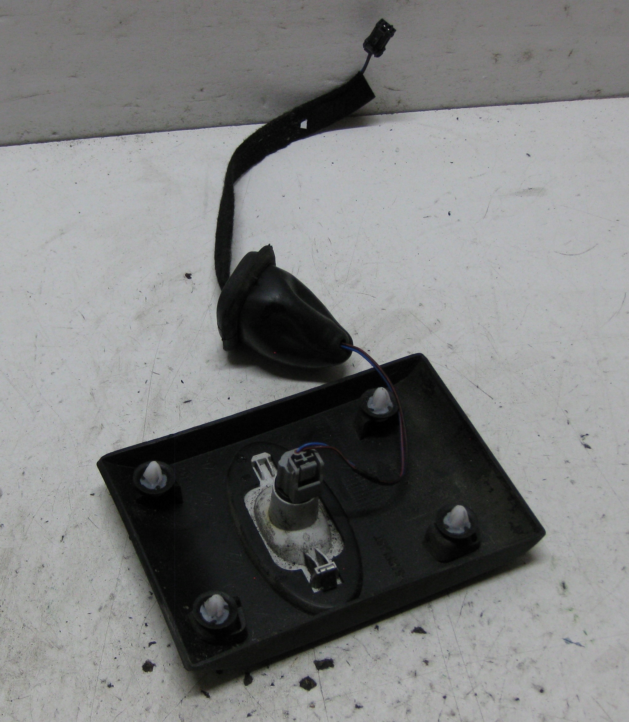 RENAULT MASTER III LIFT moulding for pillar light OBRYS 768570130R
