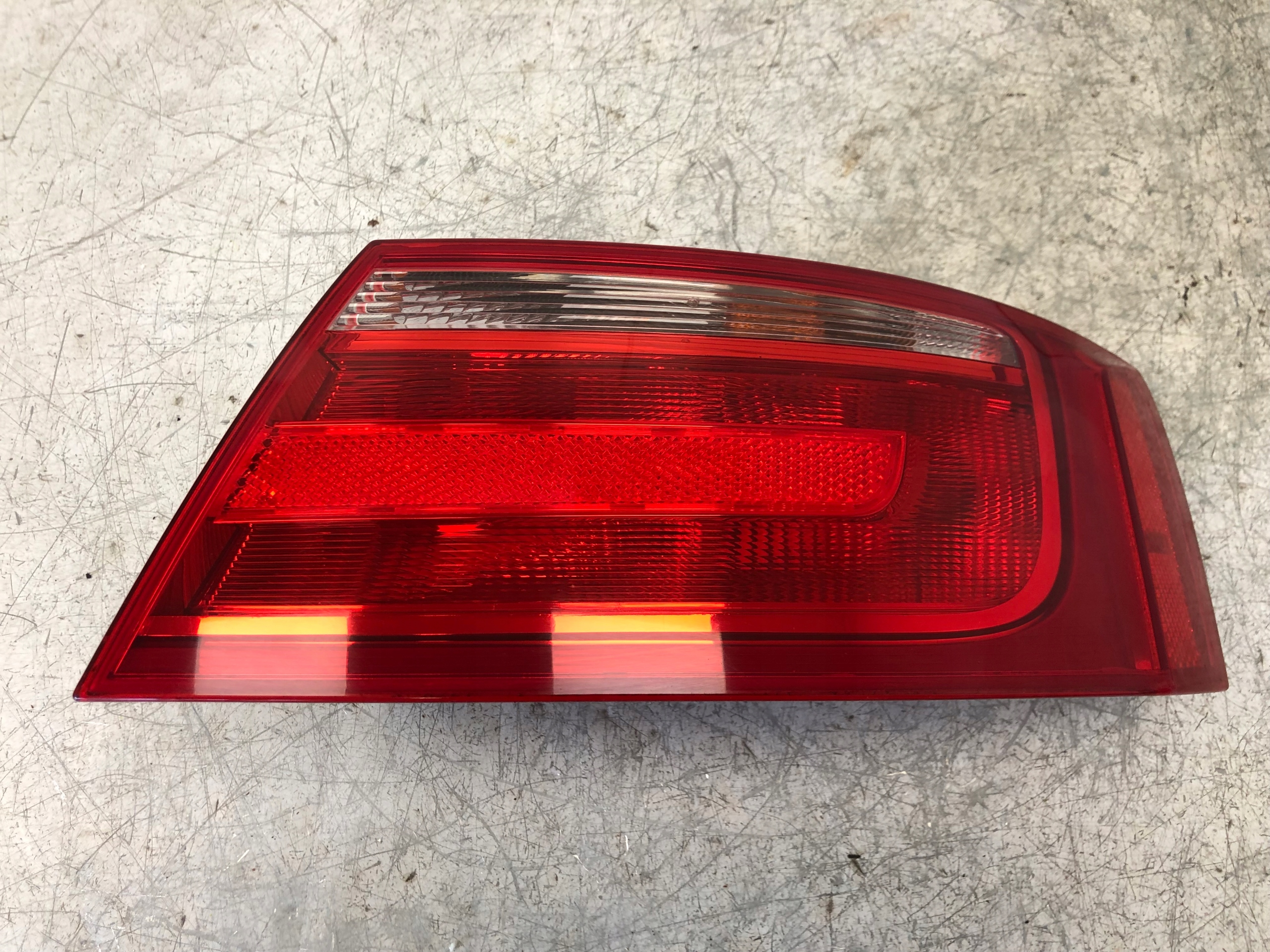 light right rear part AUDI A5 COUPE 8T0945096