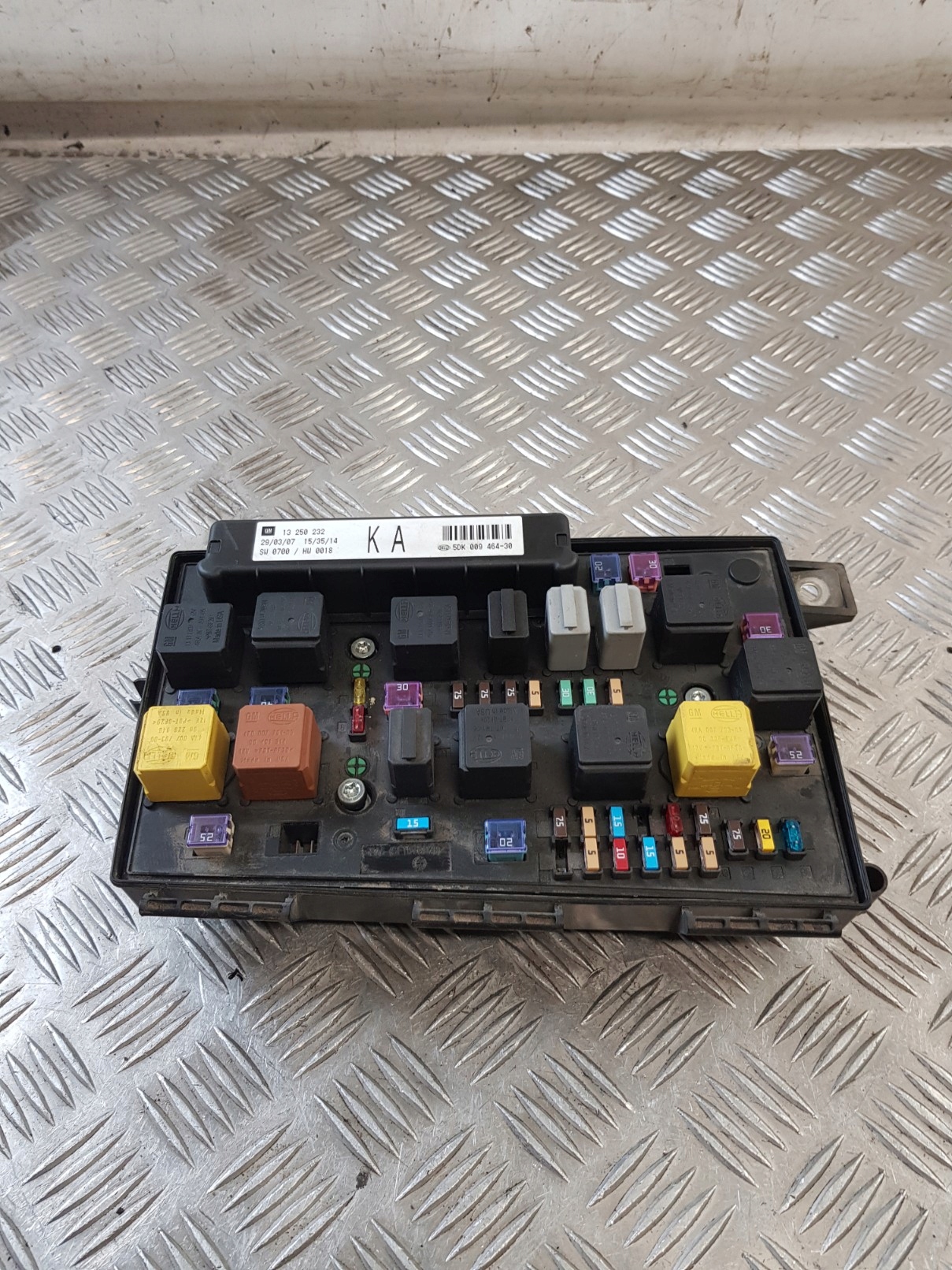 Module fusibles 13250232 OPEL ASTRA H 1.3CDTI