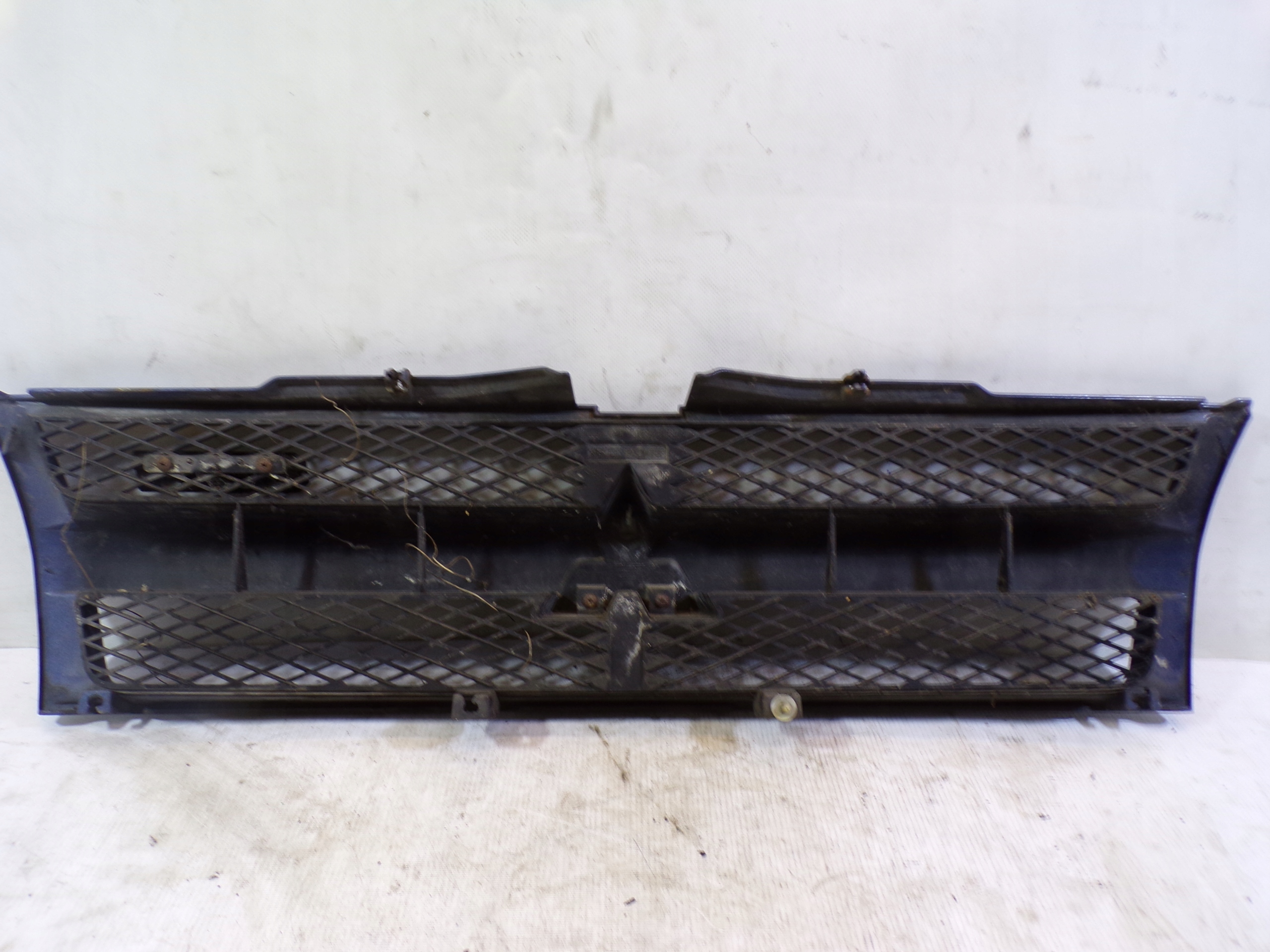 grill grille radiator MITSUBISHI PININ
