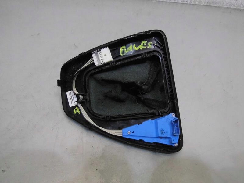 RAMKA MIESZEK ZMIANY BIEGOW BMW 3 E93 Car type Passenger cars