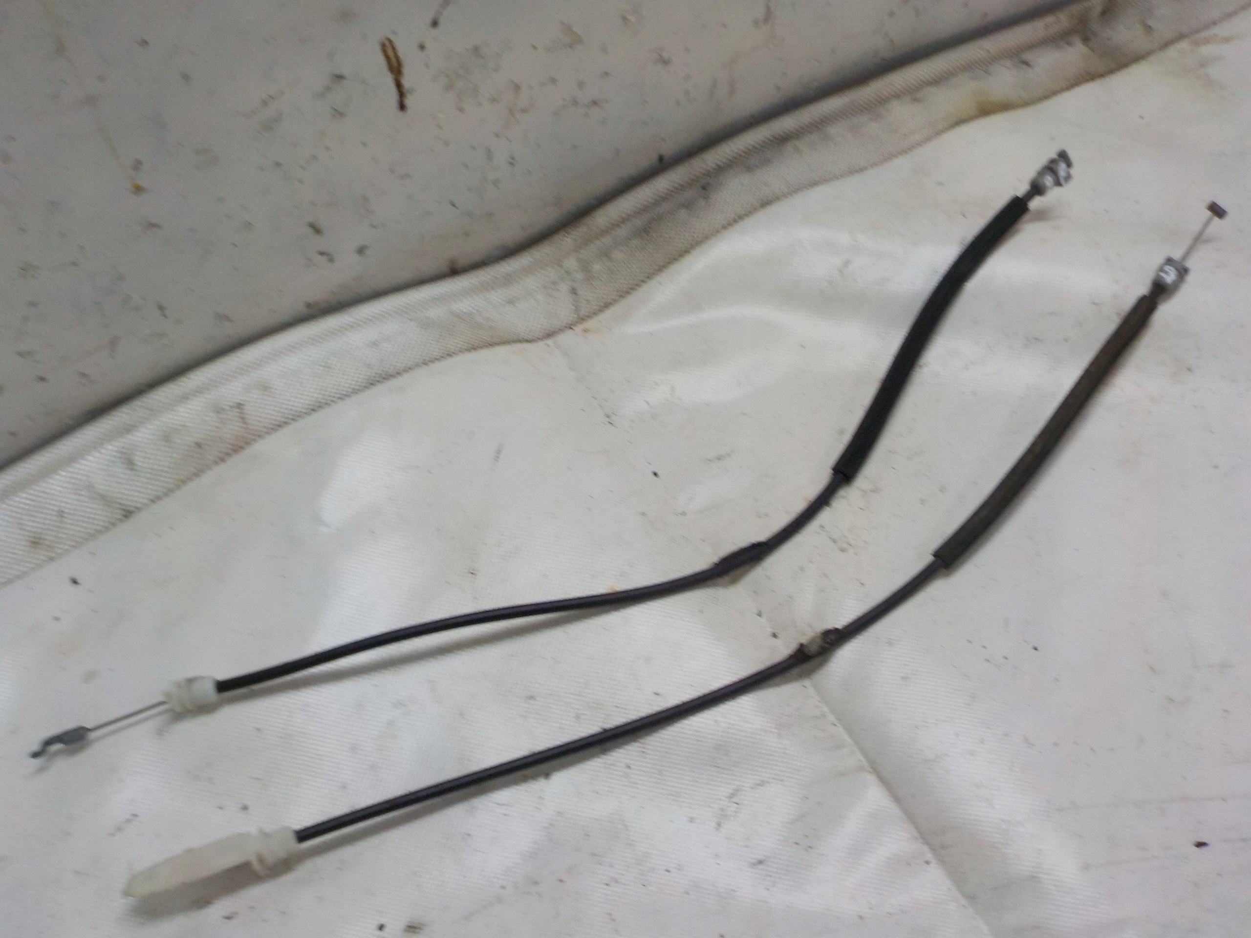 PEUGEOT 407 LINKA ZAMKA PRZÓD