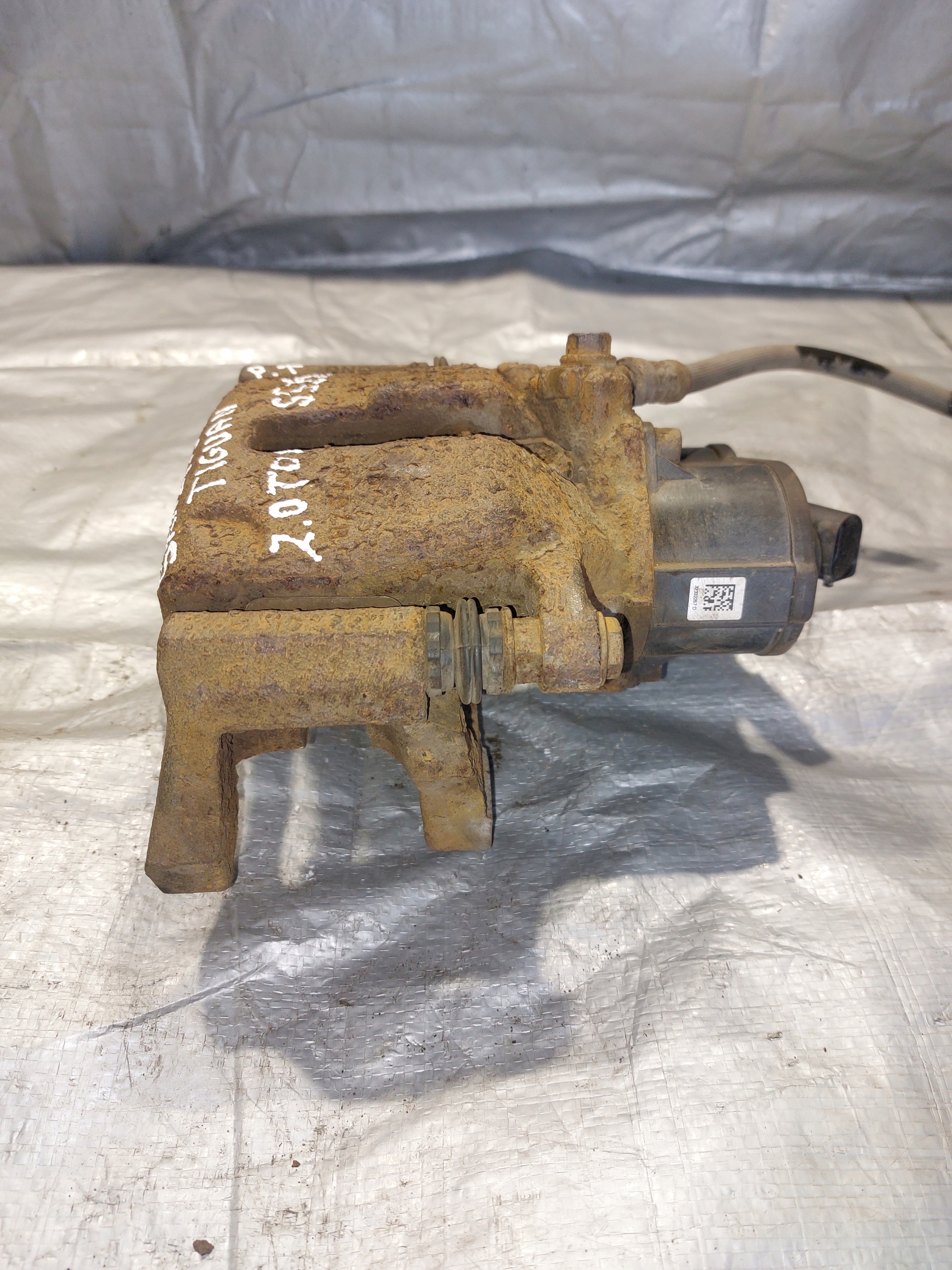 caliper brake right rear part VW TIGUAN and 1.4