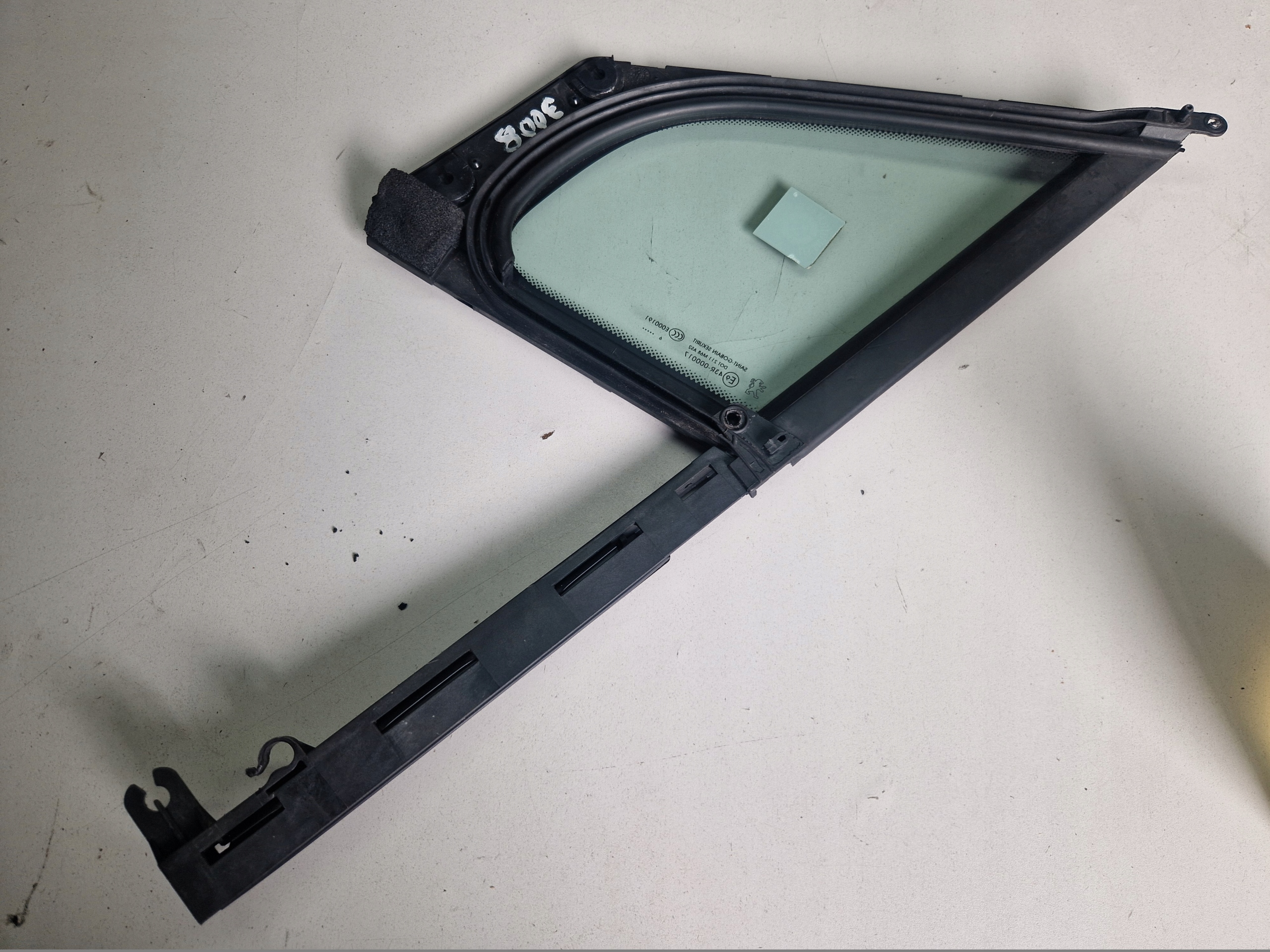 window door right front side MALA PEUGEOT 3008 2016 9683060780
