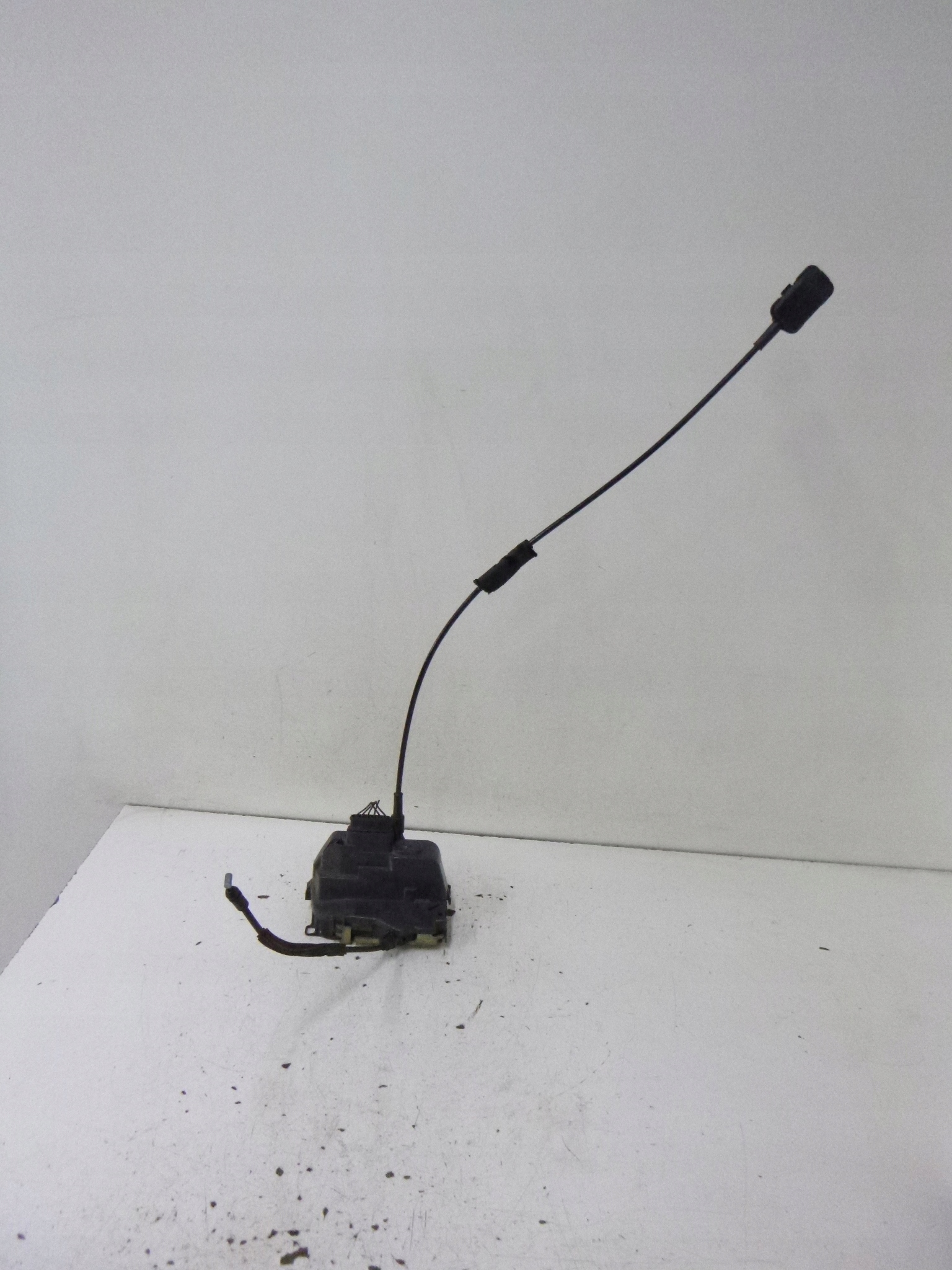 lock rear part right Renault Scenic II 05r.