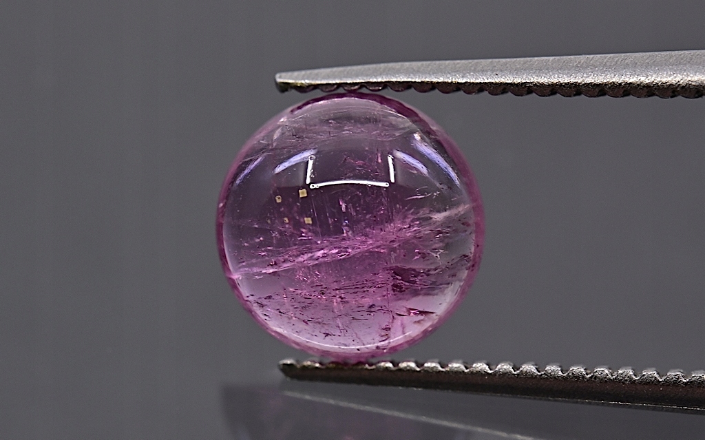 Turmalín kulatý kabošon fi 7 mm