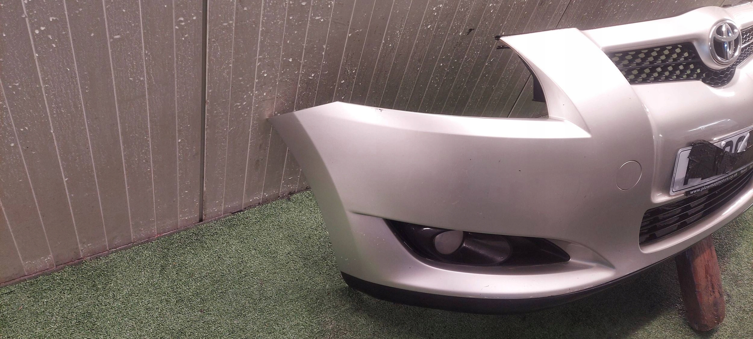 bumper front TOYOTA AURIS 06-10 LAK: 1C0