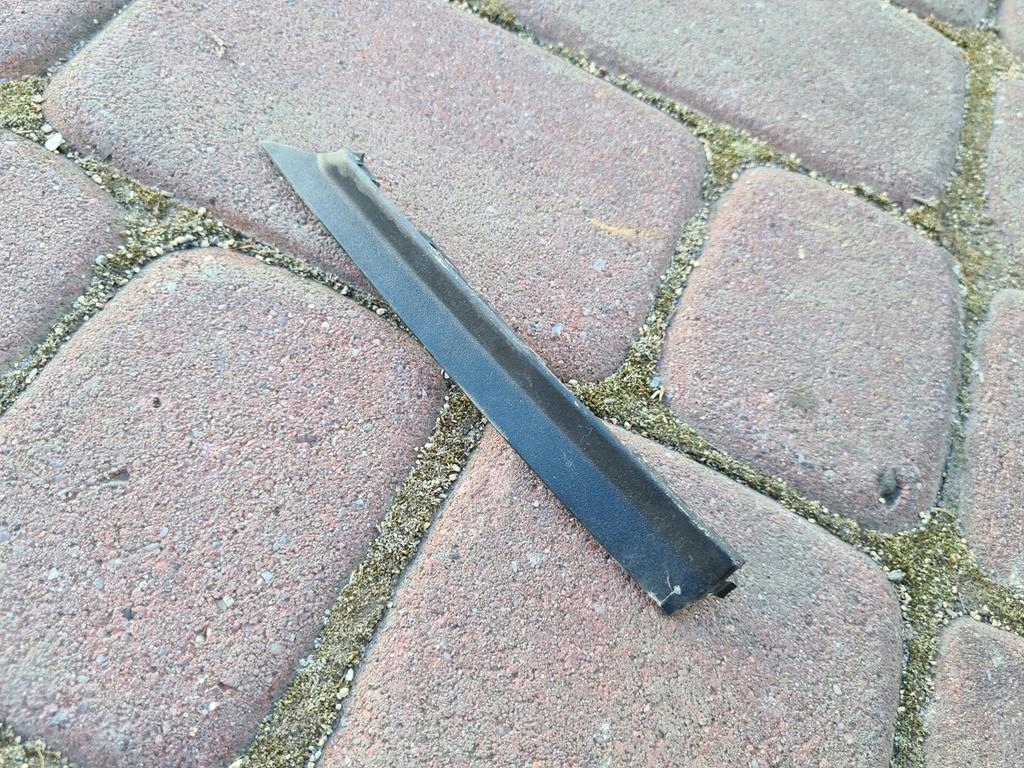 moulding listewka grid Opel Insignia B 39013381
