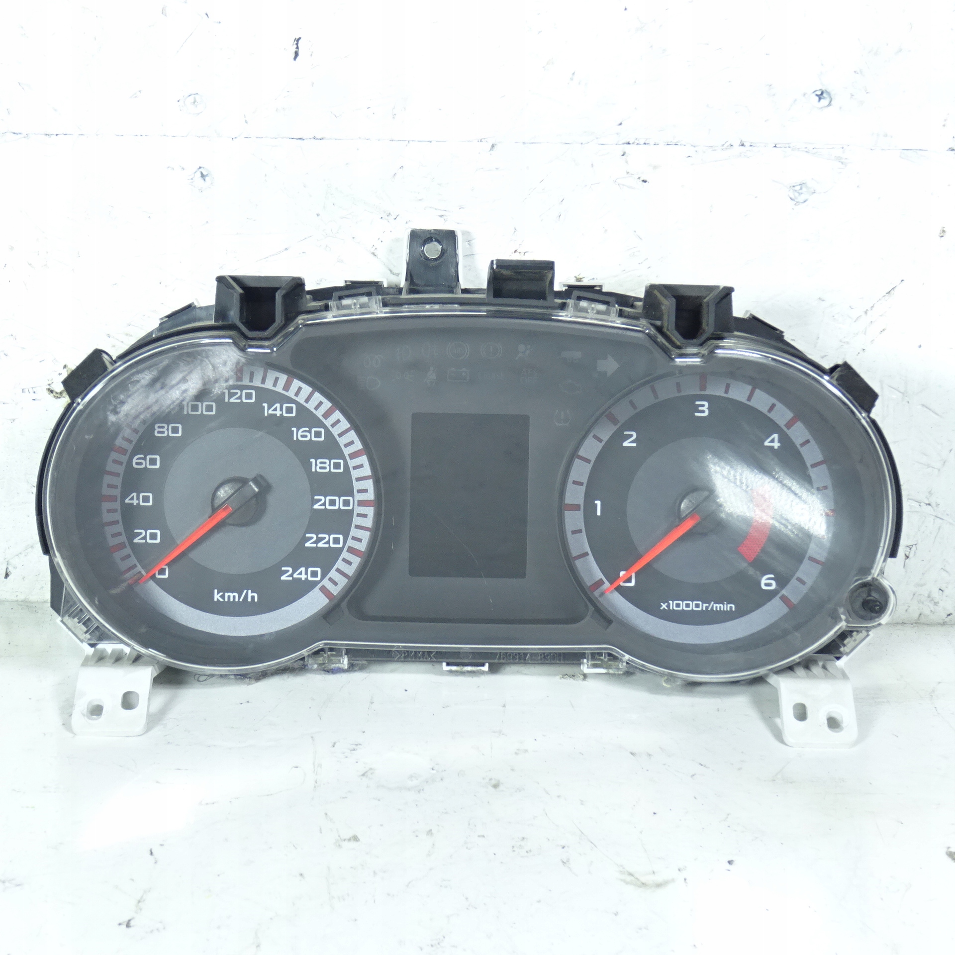 PEUGEOT 4007 2.2HDI dials 8100A485