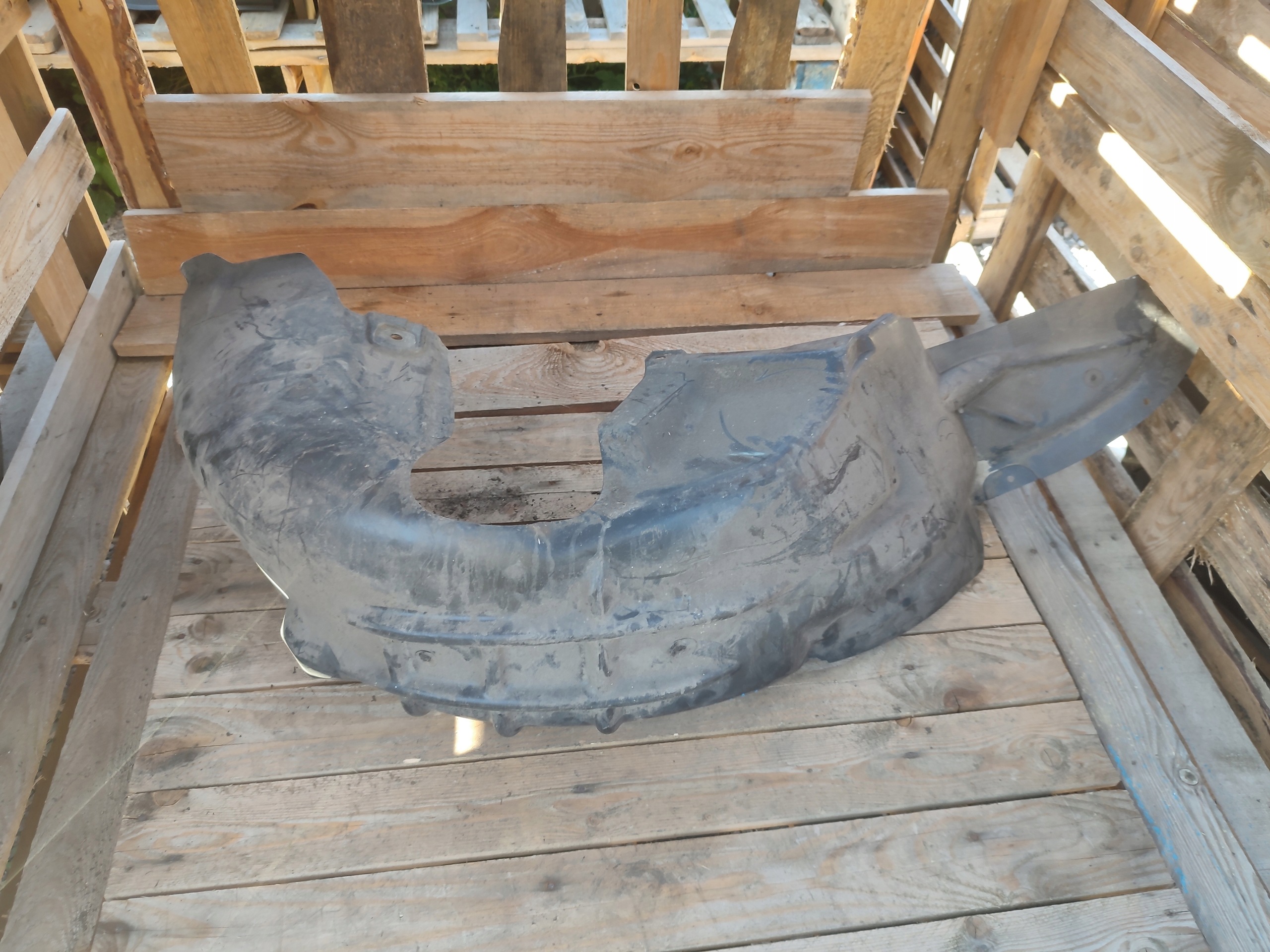 mudguard left rear part rear. left PEUGEOT 308 and 9681442680