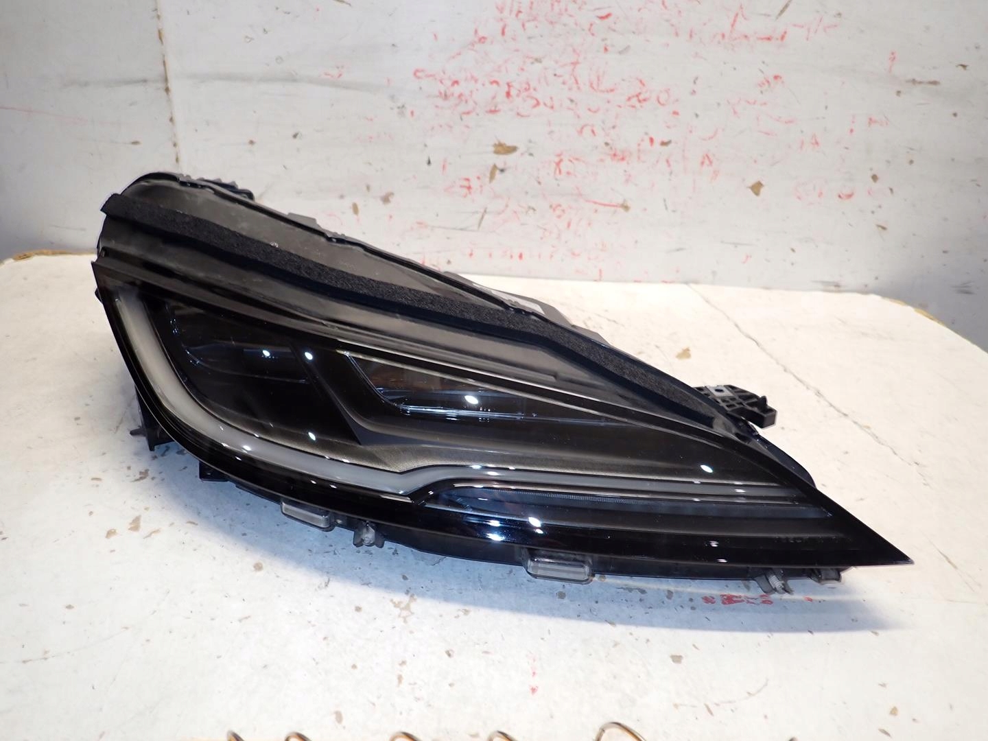 light front front right TESLA 3 LIFT 2023- FULL LED 1760889-99-C