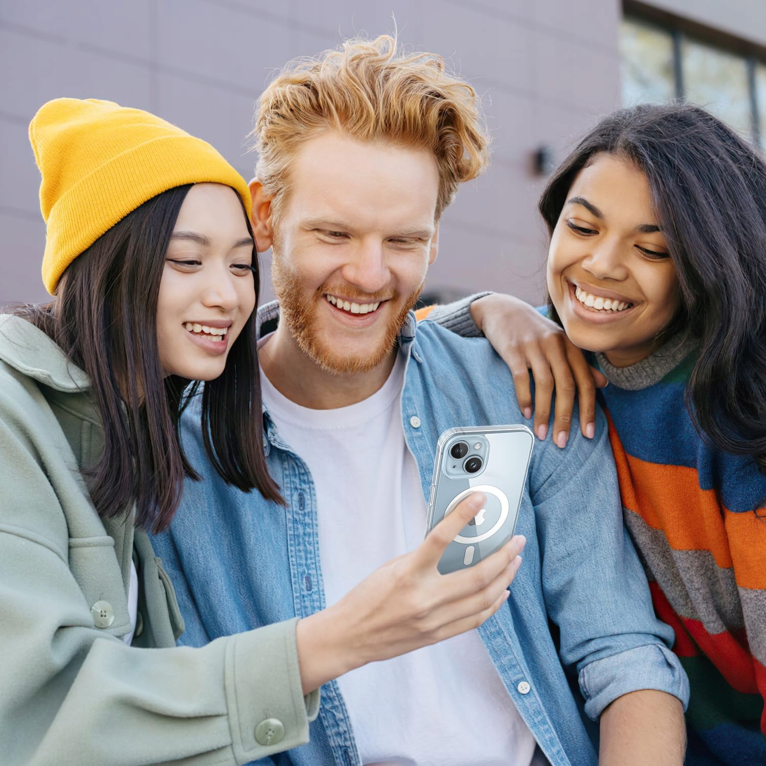 ETUI MAGNETYCZNE MOCNE PRZEZROCZYSTE DO IPHONE 14 PLUS Dedykowana marka Apple