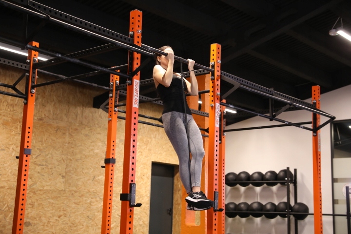 GUMA NAUKA WSPARCIE PODCIĄGANIA NA DRĄŻKU + 8-16KG Szerokość 13 mm