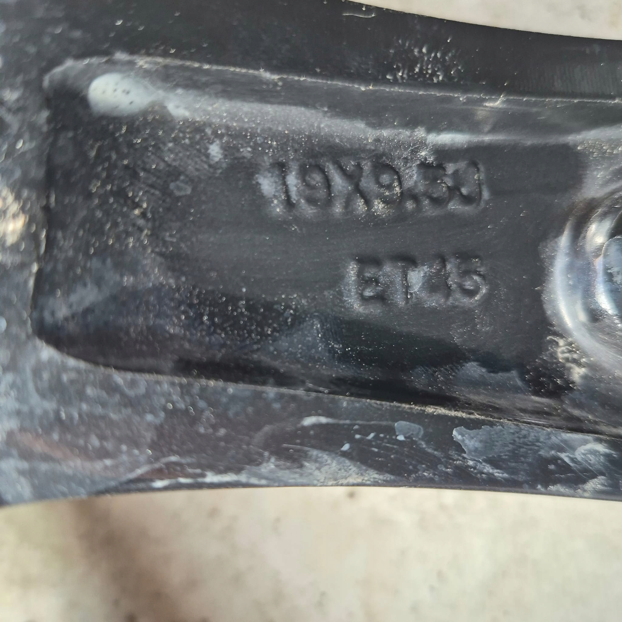 TESLA 1188222-00-C 19X9.5 ET45 19" disk hliníkový