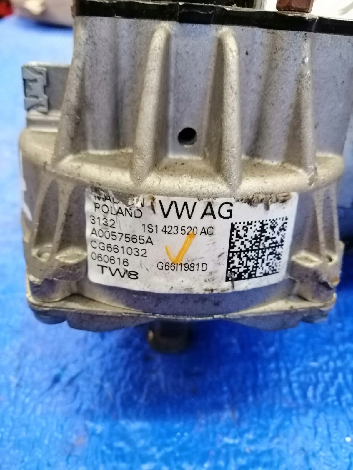 VW Pompa servosterzo 1S1423520AC 6R1909144AJ