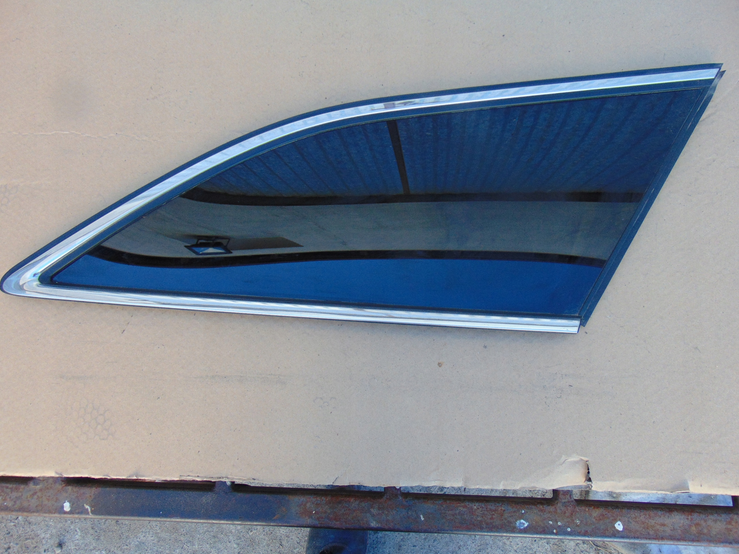 SZYBA LEWA PRAWA TYLNA TYŁ KAROSERYJNA FORD MONDEO MK5 Producent części Ford OE