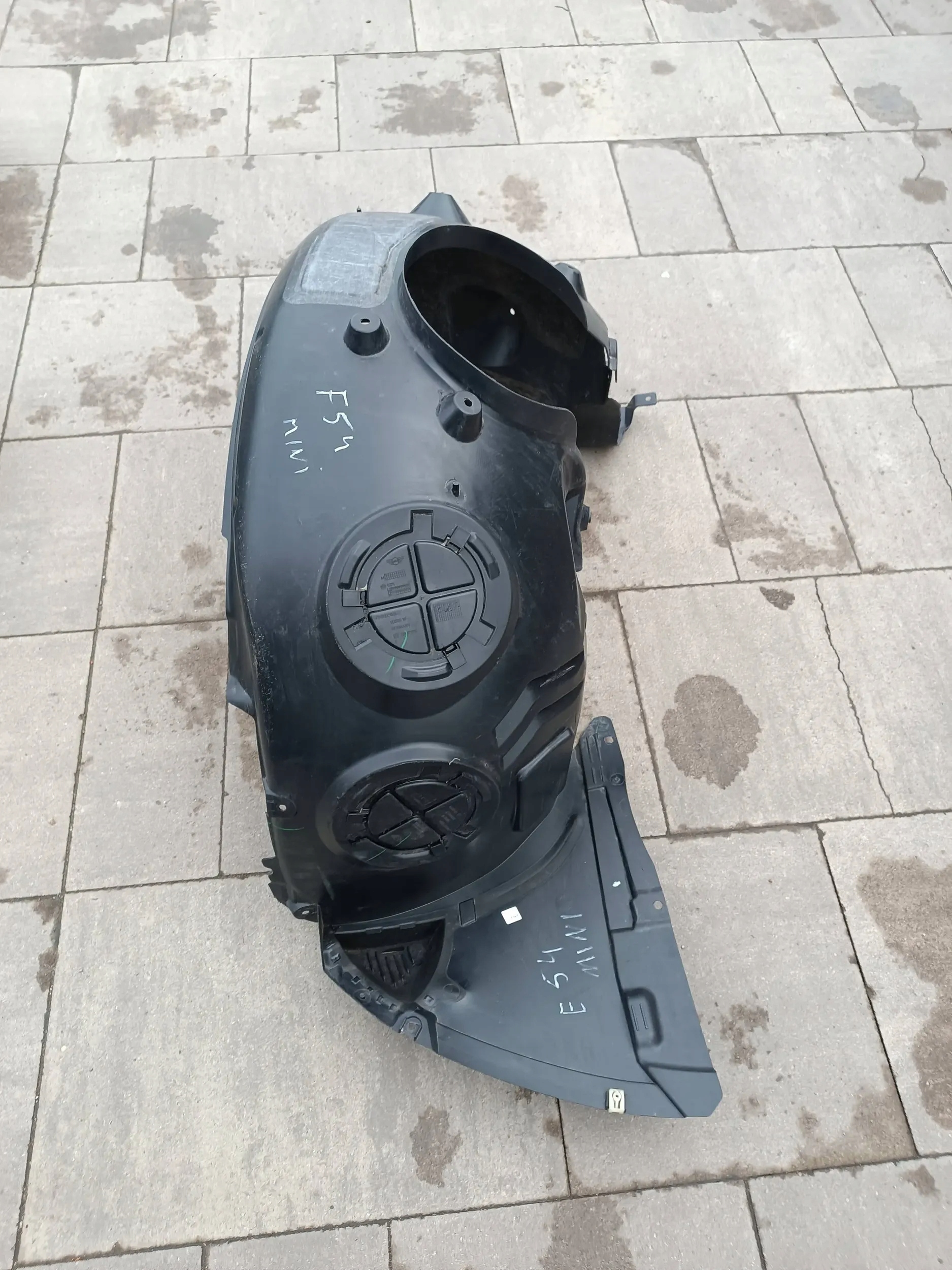 Mini Clubman F54 Nadkole przód prawy