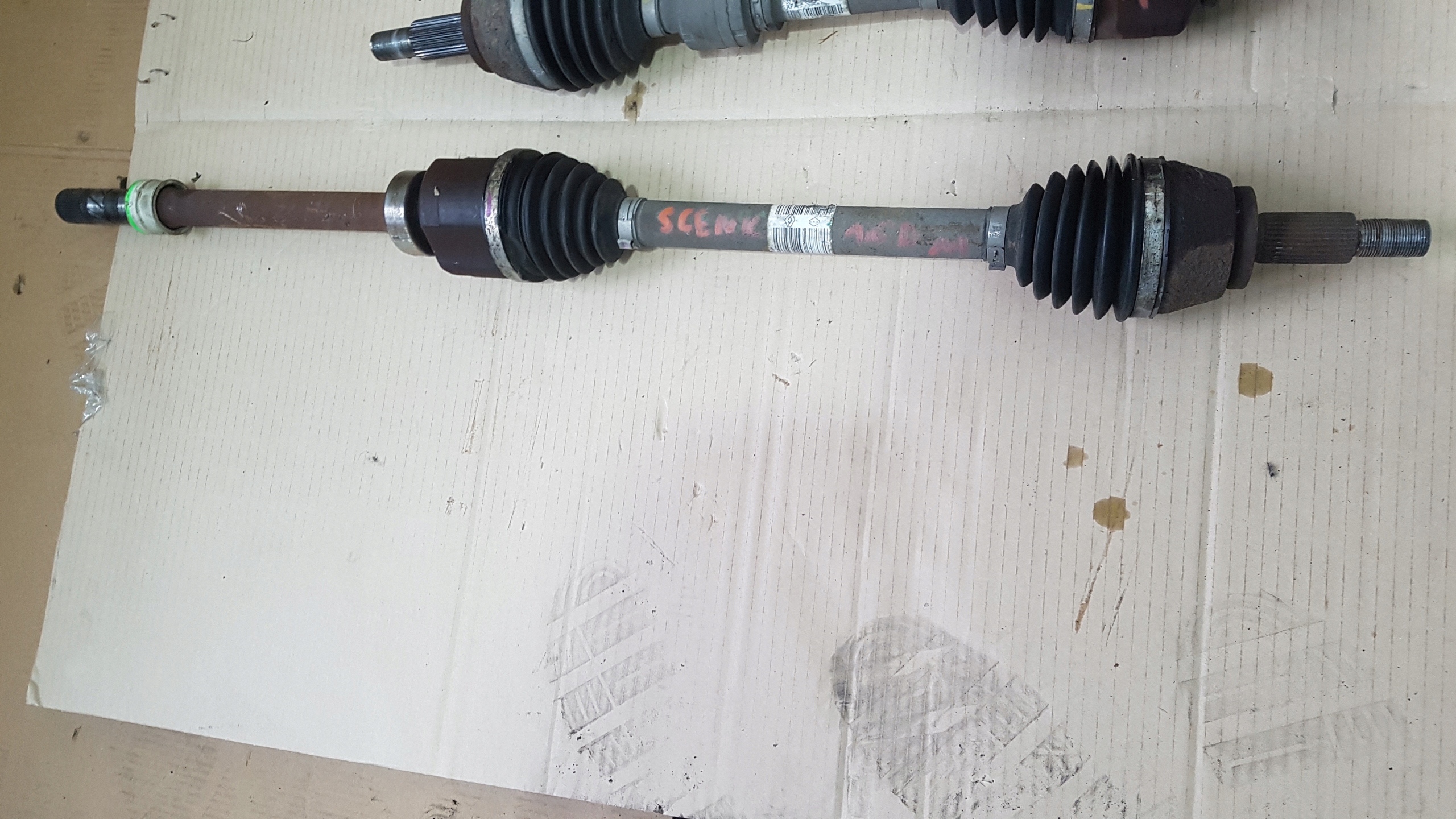 ПОЛУОСЬ ПРАВА 1.6 D SCENIC IV 391006307