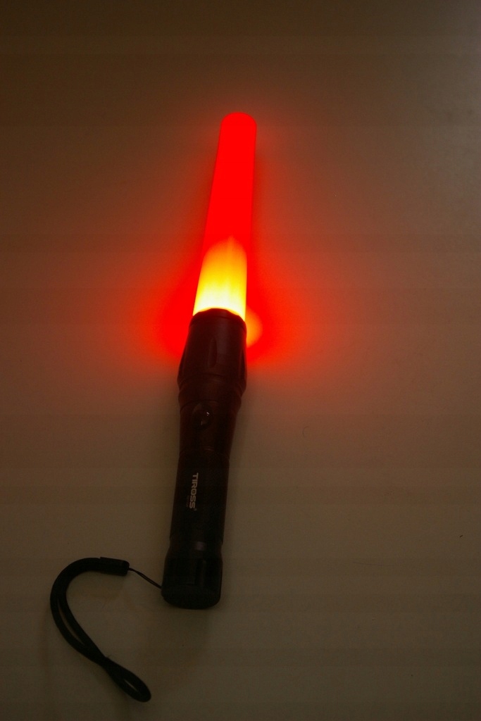 LATARKA TIROSS TS1154 Akumulatorowa czarna Marka Tiross