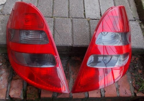 MERCEDES A KLASA W169 LEWA I PRAWA TYLNA LAMPA