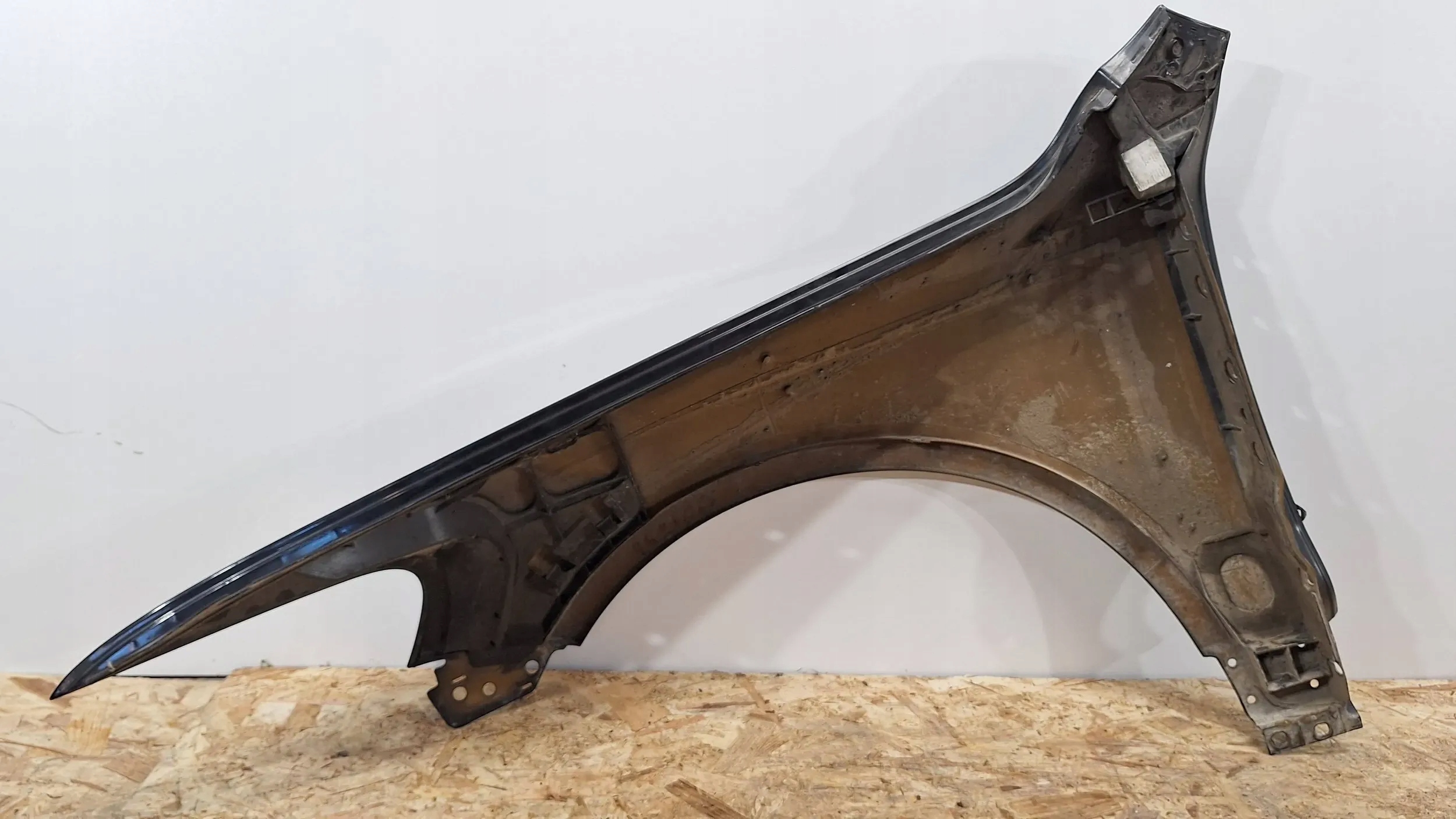 fender front right Vw Touareg 7L 02