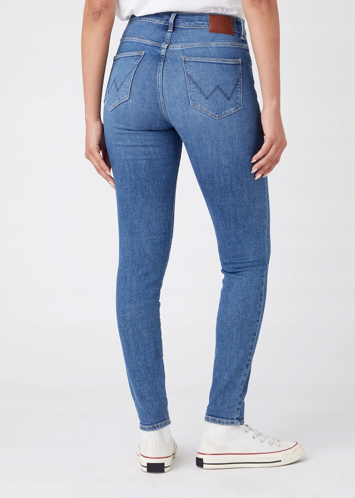 Dámské úzké nohavice džíny Wrangler High Rise Skinny Grow Wild W27HXN43R 24/32