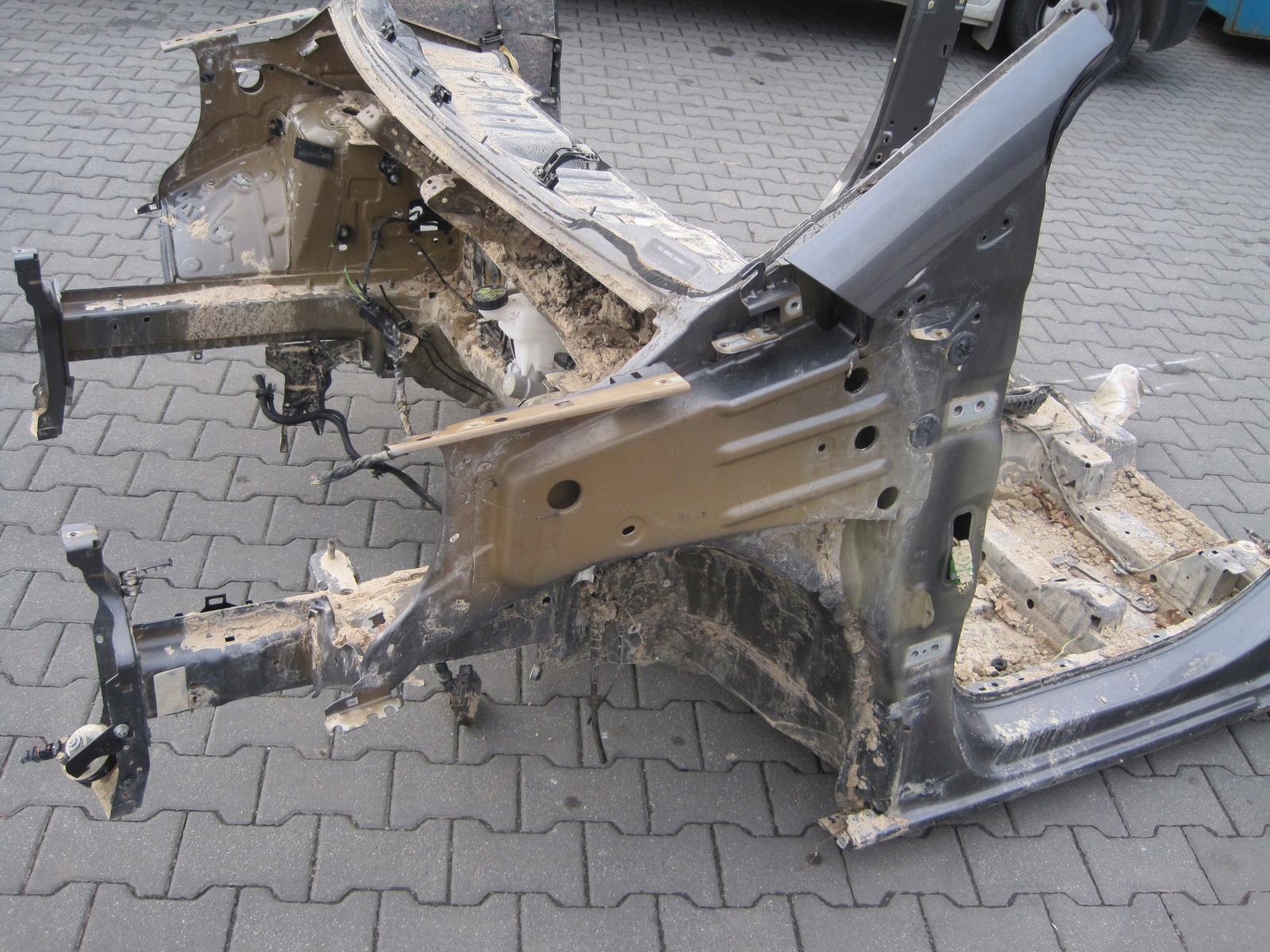 quarter left right front PEUGEOT RIFTER