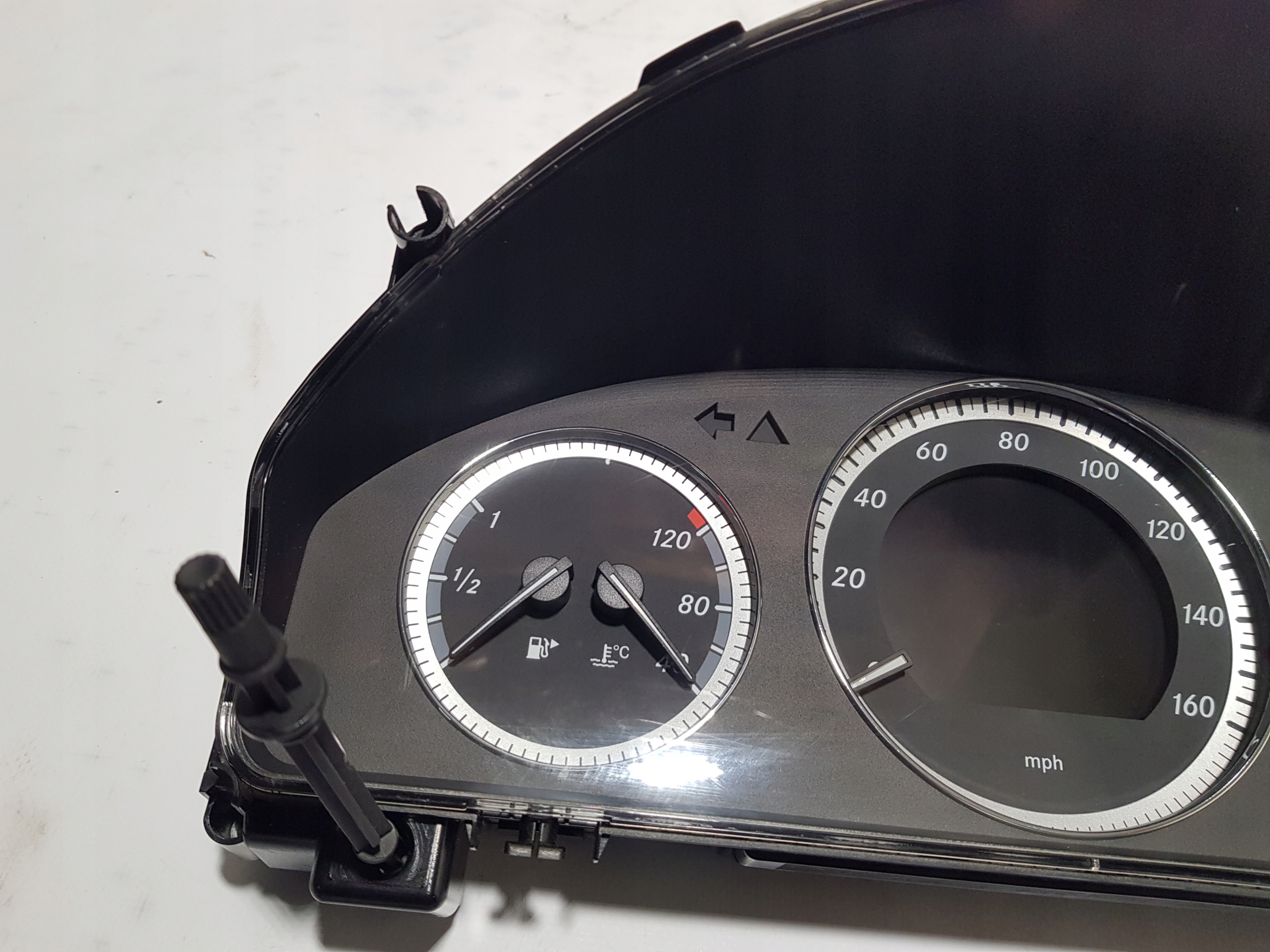 dials dials MERCEDES W204 UK 2049002605