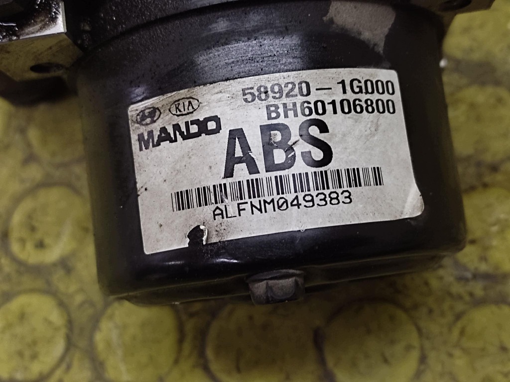 HYUNDAI ACCENT pump ABS 589201G000