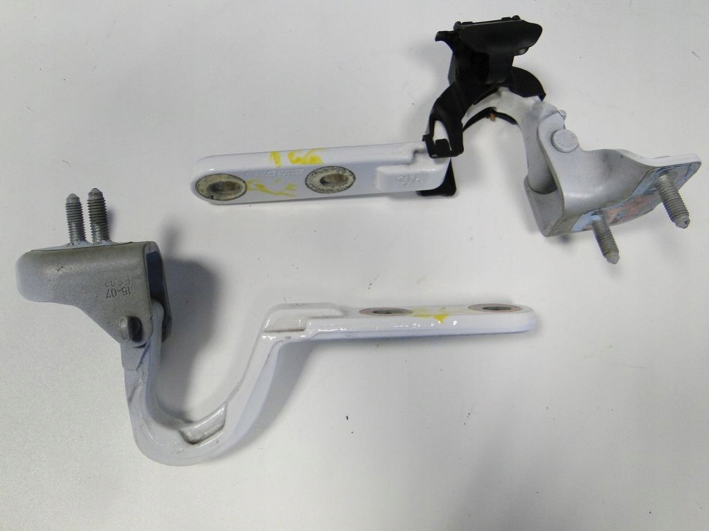 MERCEDES GL 166 W166 ZAWIASY KLAPY BAGAŻNIKA Numer katalogowy części A1667400237 A1667400137