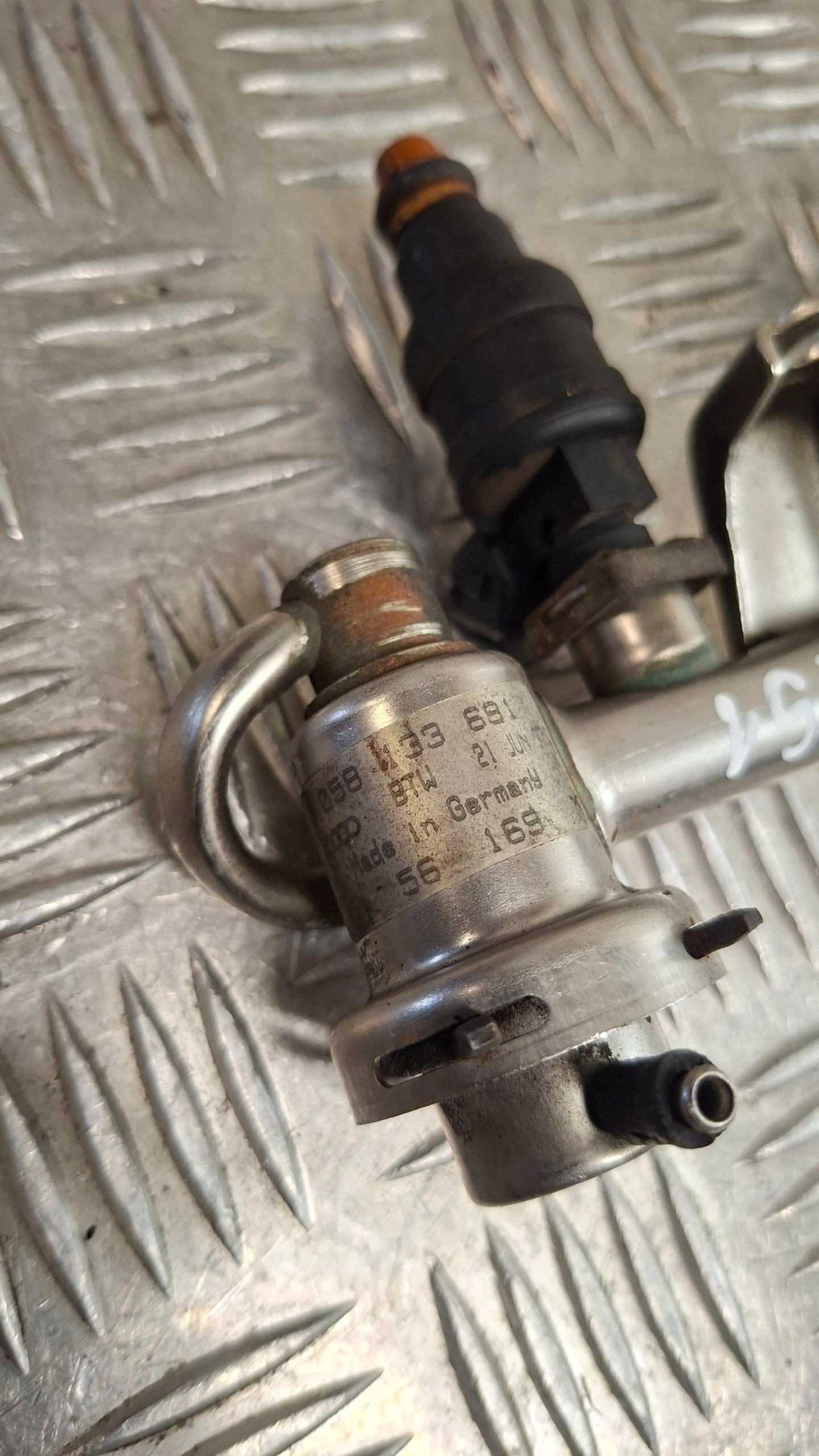 Rampe injection VW PASSAT B5 1.8