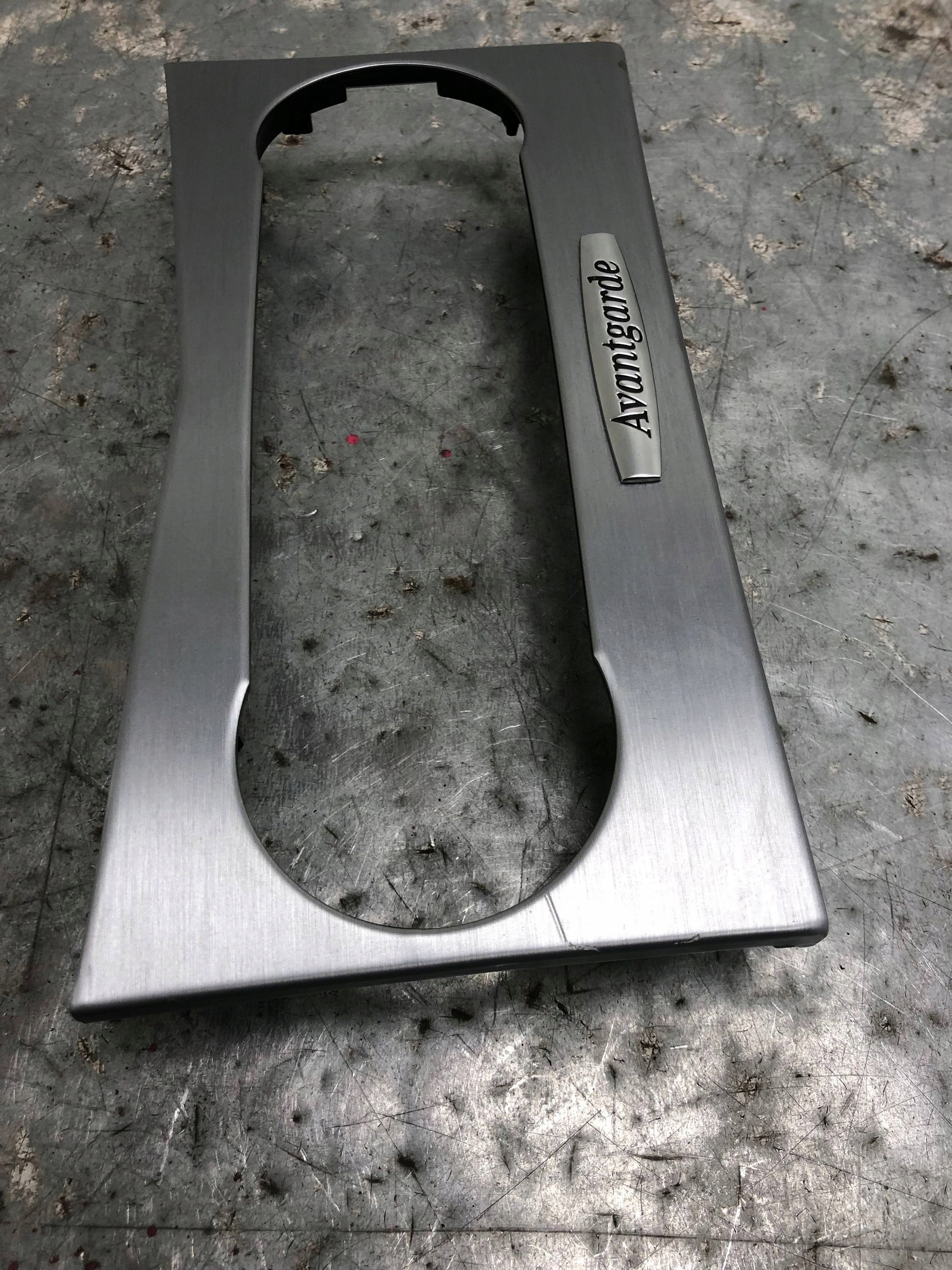 RÁM PANELU klimatizaci MERCEDES W204 A2046800490