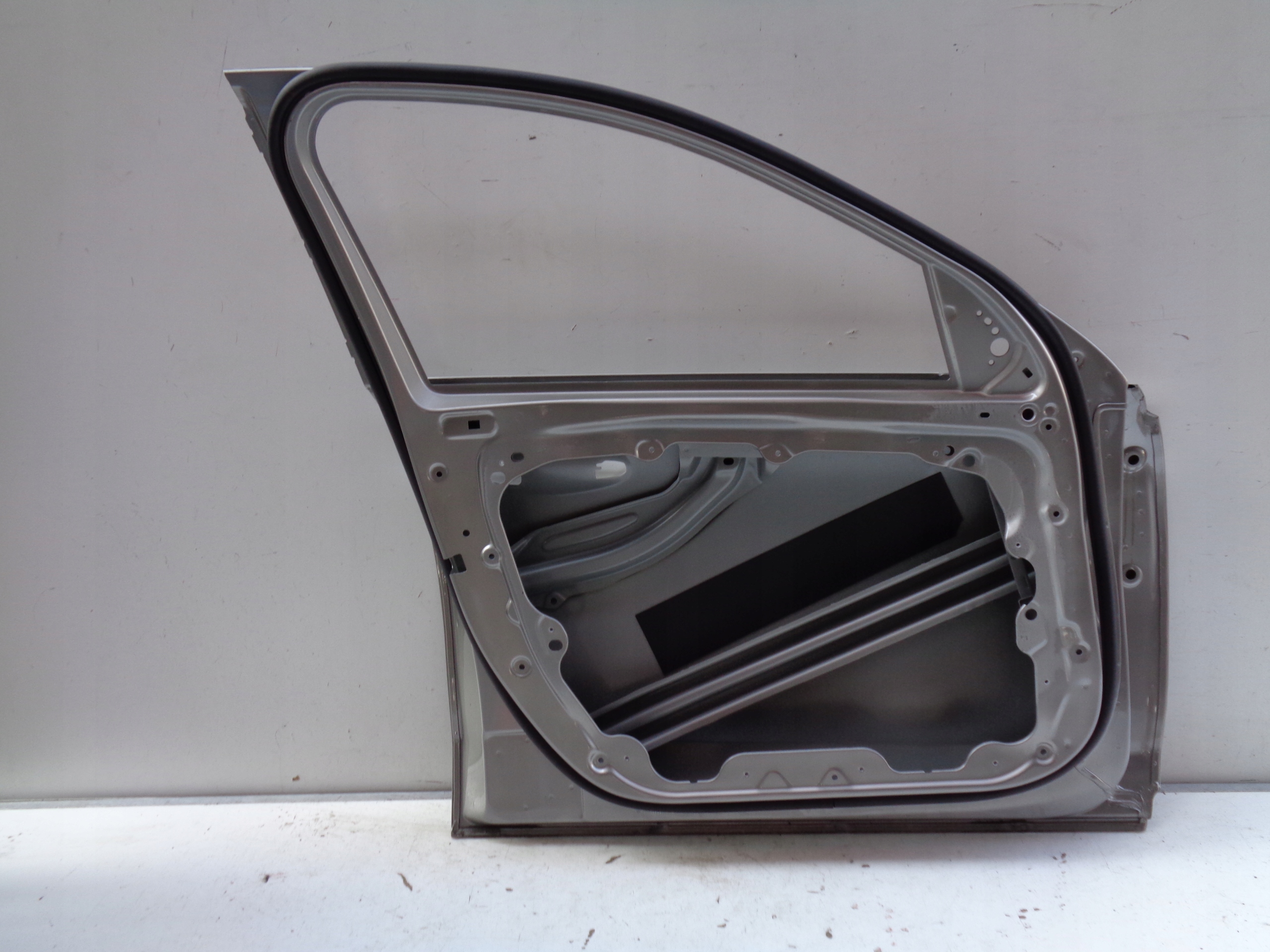 door left front MERCEDES C-KLASA W206 21- NR 42396