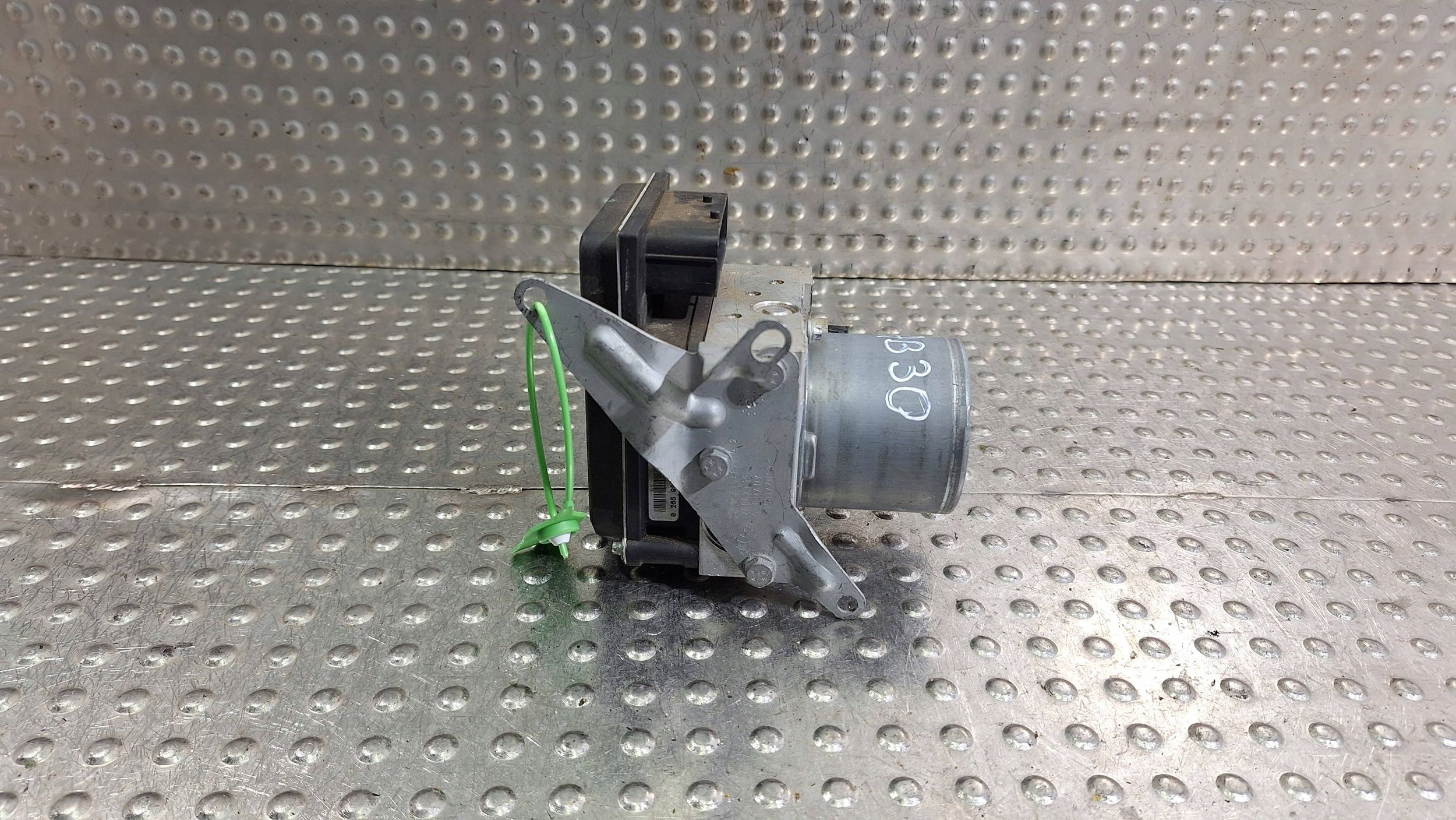 pump control unit ABS 6795186 6795187 BMW X1 E84 2.0 D