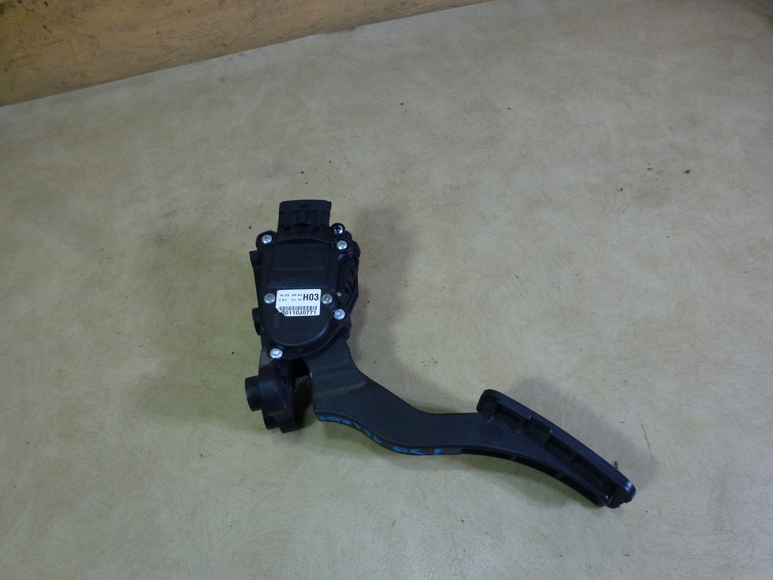 HYUNDAI I30 1.6CRDI PEDAŁ GAZU 07-12