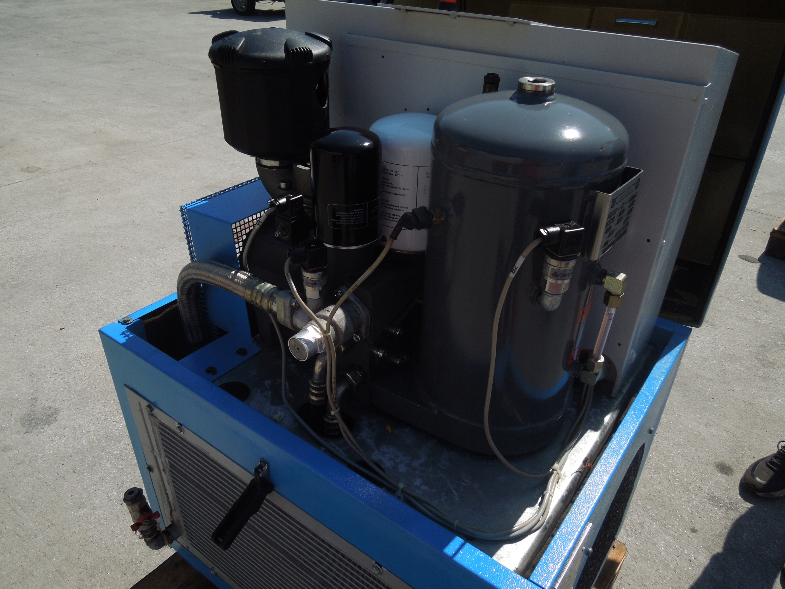 SPRĘŻARKA ŚRUBOWA COMPAIR L22 22KW 04r Marka Compair