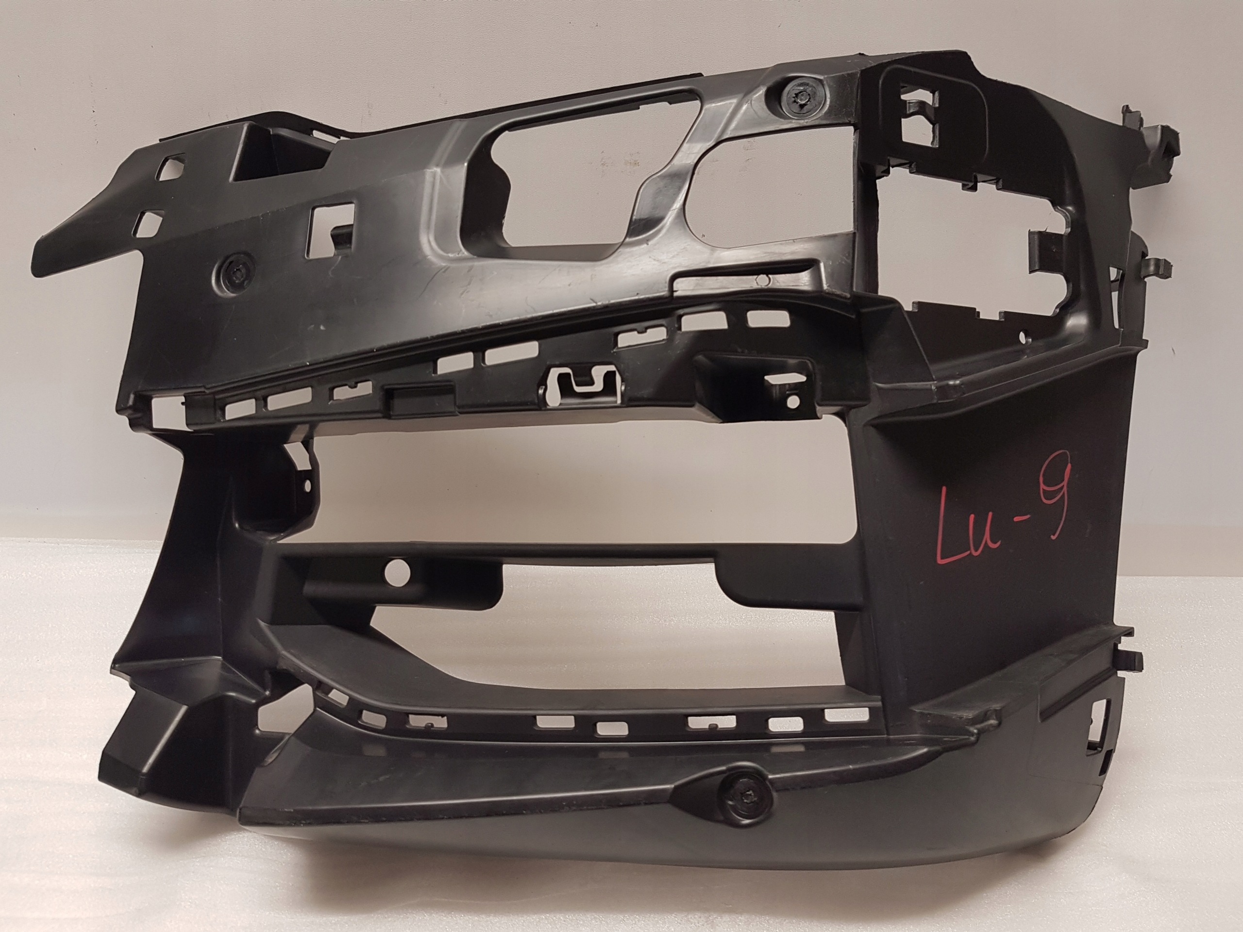 bumper bracket left front BMW 5 G30 G31 m-packet 8064967