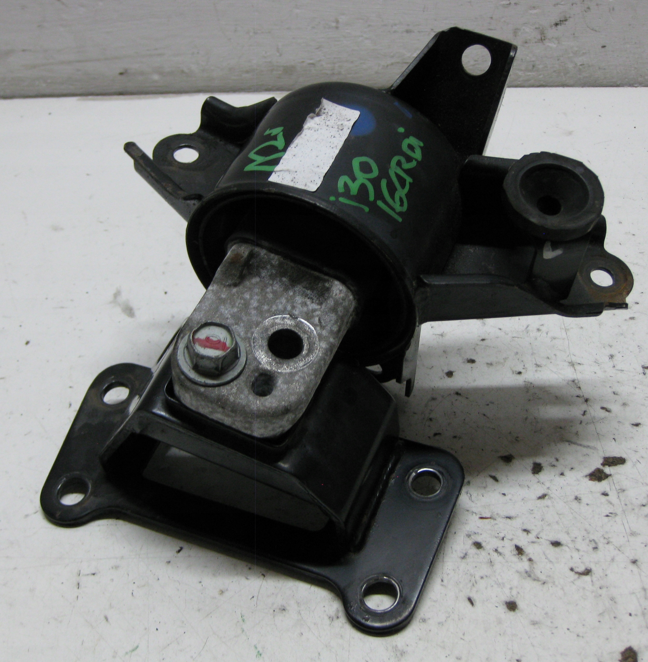 HYUNDAI I30 KOMBI 12R 1.6 CRDI holder engine mount