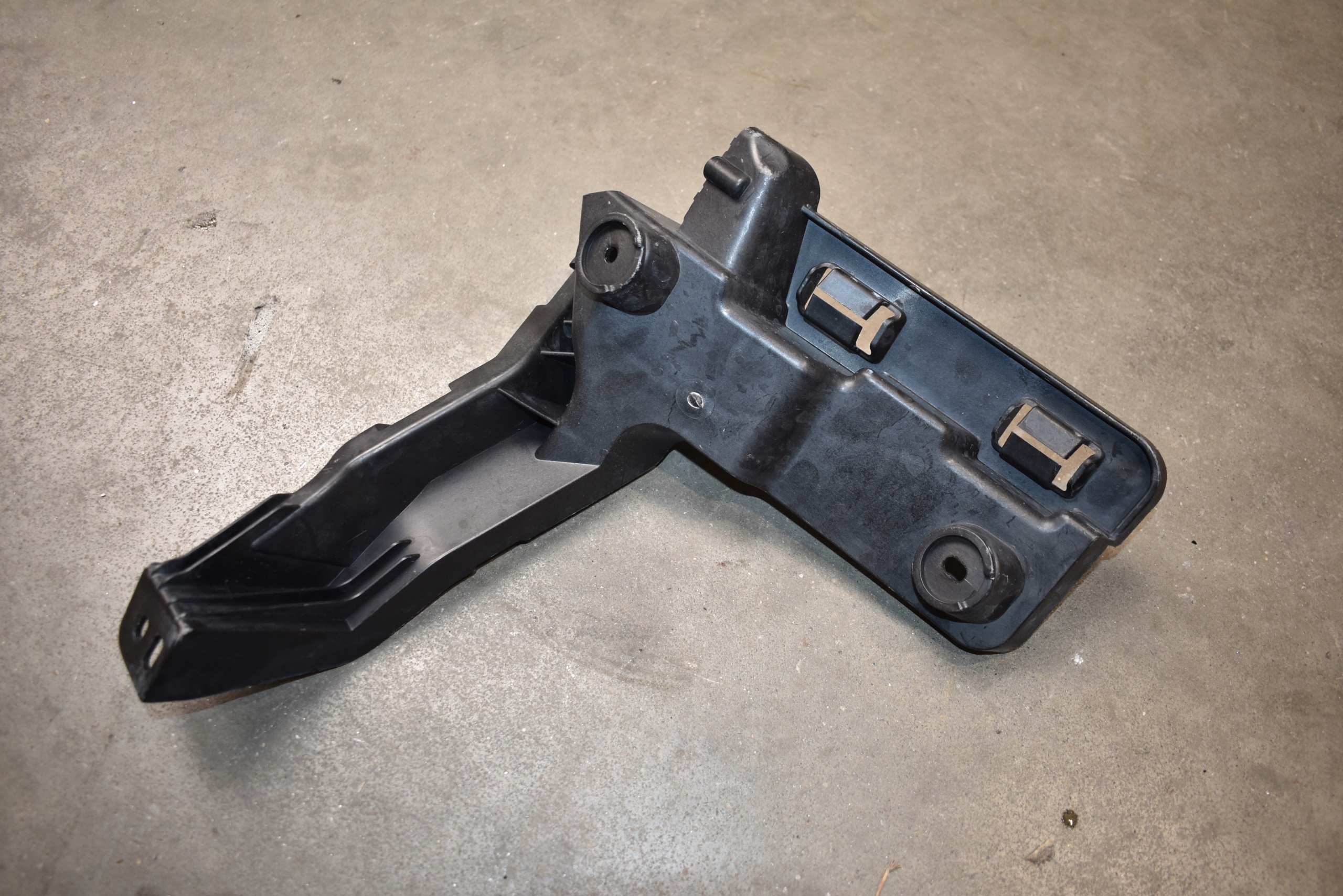 IDEALNY bumper bracket rear part rear right LAMBORGHINI URUS 1