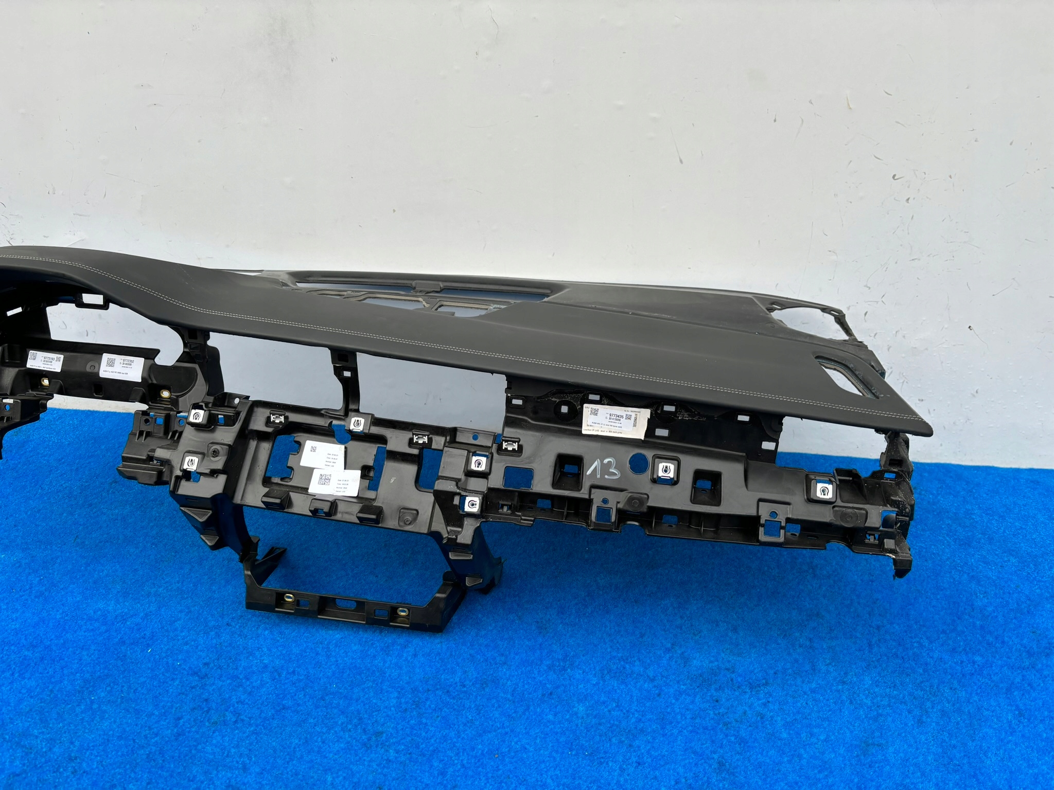 AUDI Q8 4M8 dashboard instrument panel console cockpit HUD 4M8857033 NR13