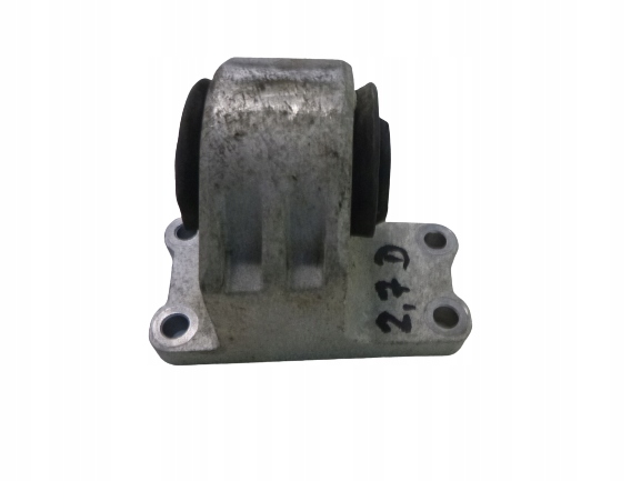 3318153211; 4618099231 - LAND R SPORT L320 2.7 3.0 D лапа крепление двигателя