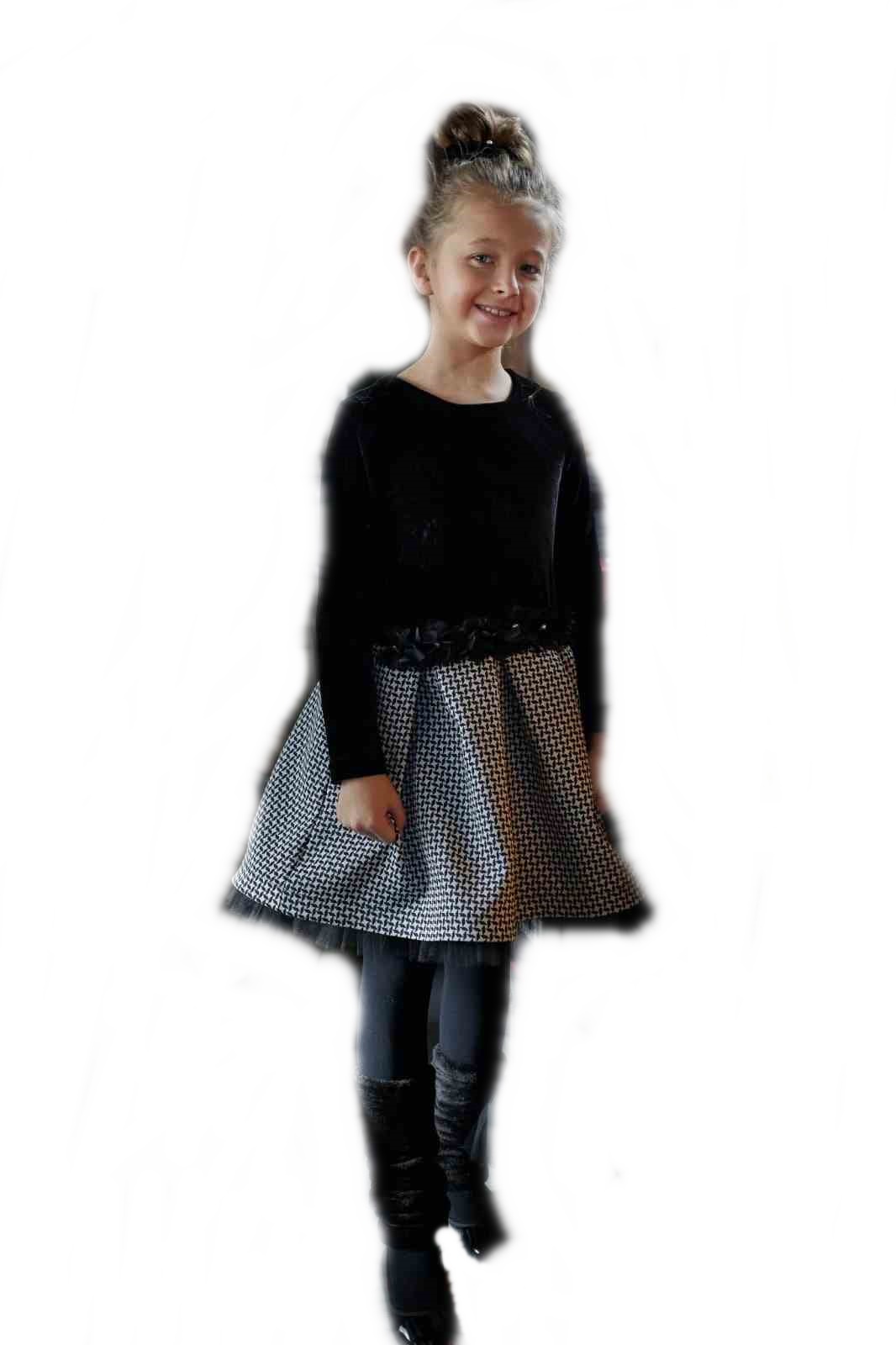 Dievčenské šaty čierny vzor MaláMi 146-152