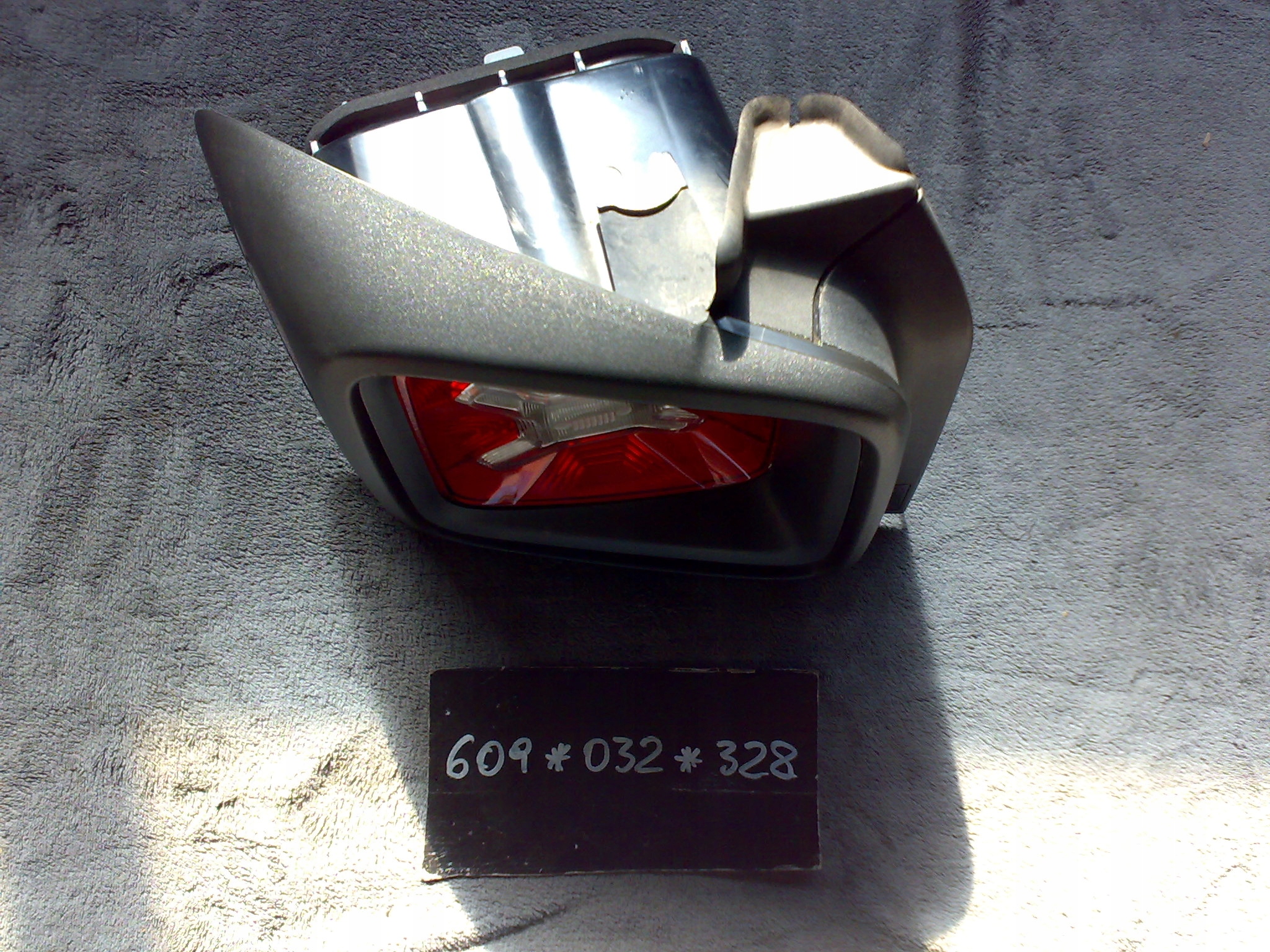 RENEGADE 15-18 фонарь левый задний америка